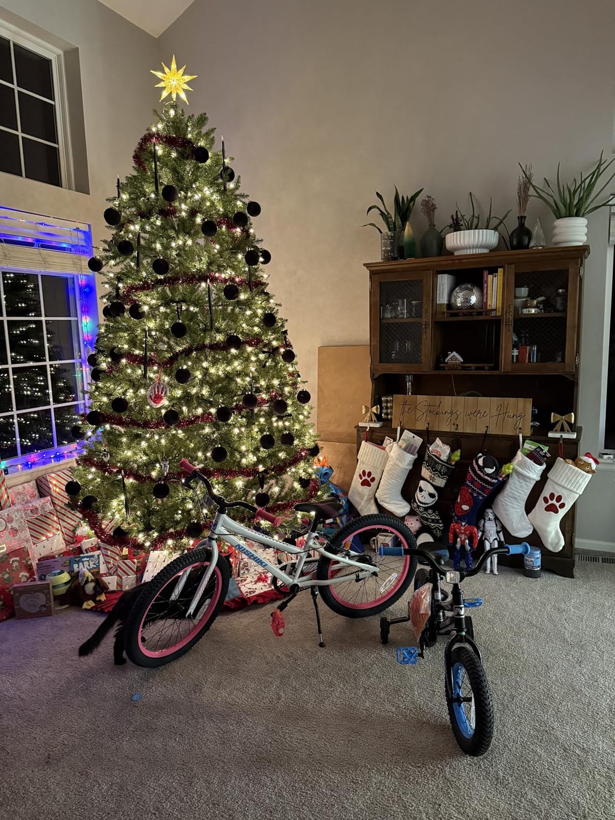 Lewondr Christmas Tree Topper, Plug 3D Starburst Lighted Star Tree Topper customer photo 2