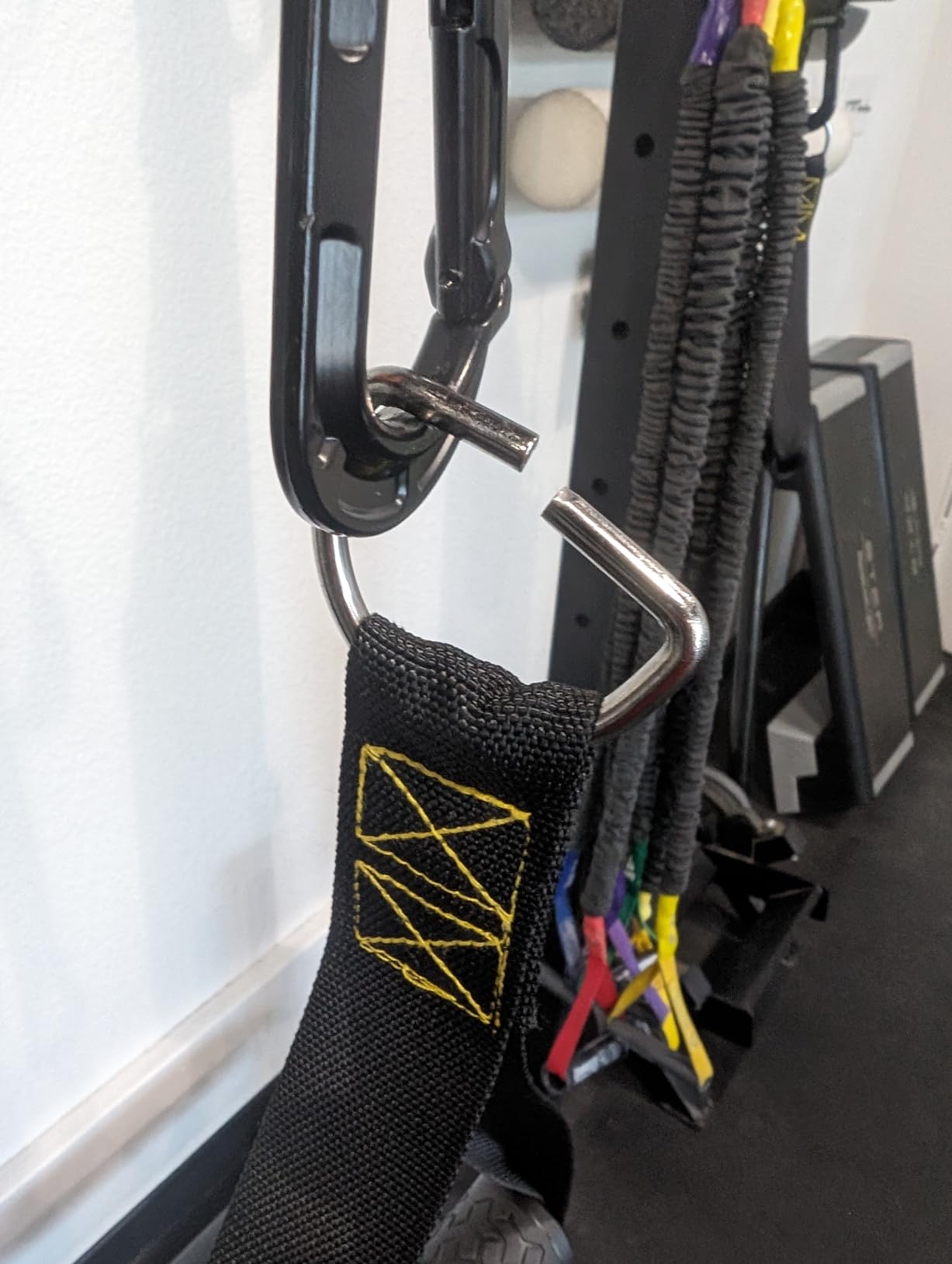 Suspension Trainer, Bodyweight Training Straps for Full Body Workouts at Home, Includes Door Anchor, Extension Arms and Advanced Foot Straps. Green customer photo 1