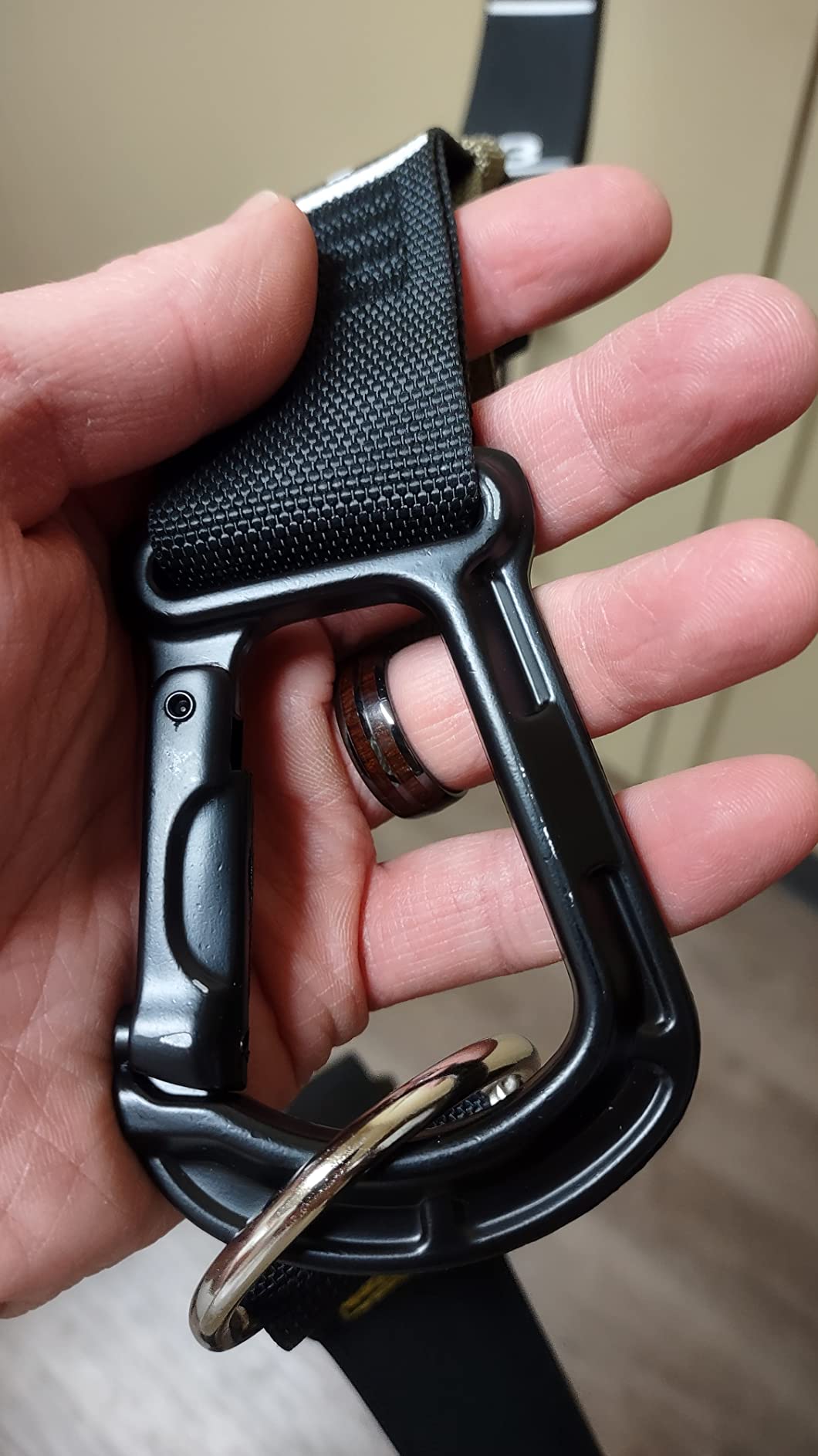 Suspension Trainer, Bodyweight Training Straps for Full Body Workouts at Home, Includes Door Anchor, Extension Arms and Advanced Foot Straps. Green customer photo 2