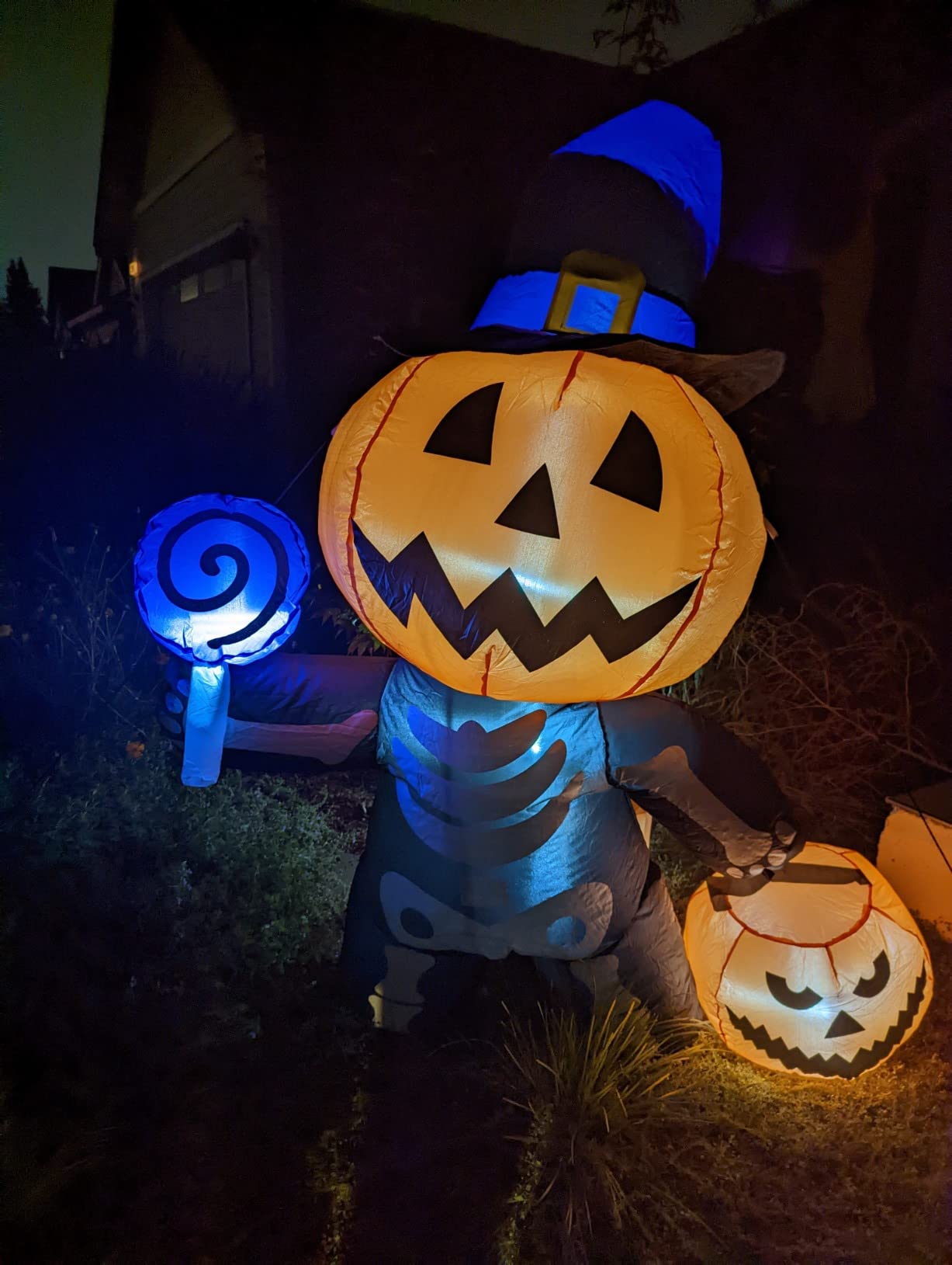 GOOSH 6 FT Halloween Inflatable Pumpkin Skull Body Outdoor Decorations Blow Up Yard Pumpkin with Built-in LEDs for Garden Lawn Party Decor customer photo 1