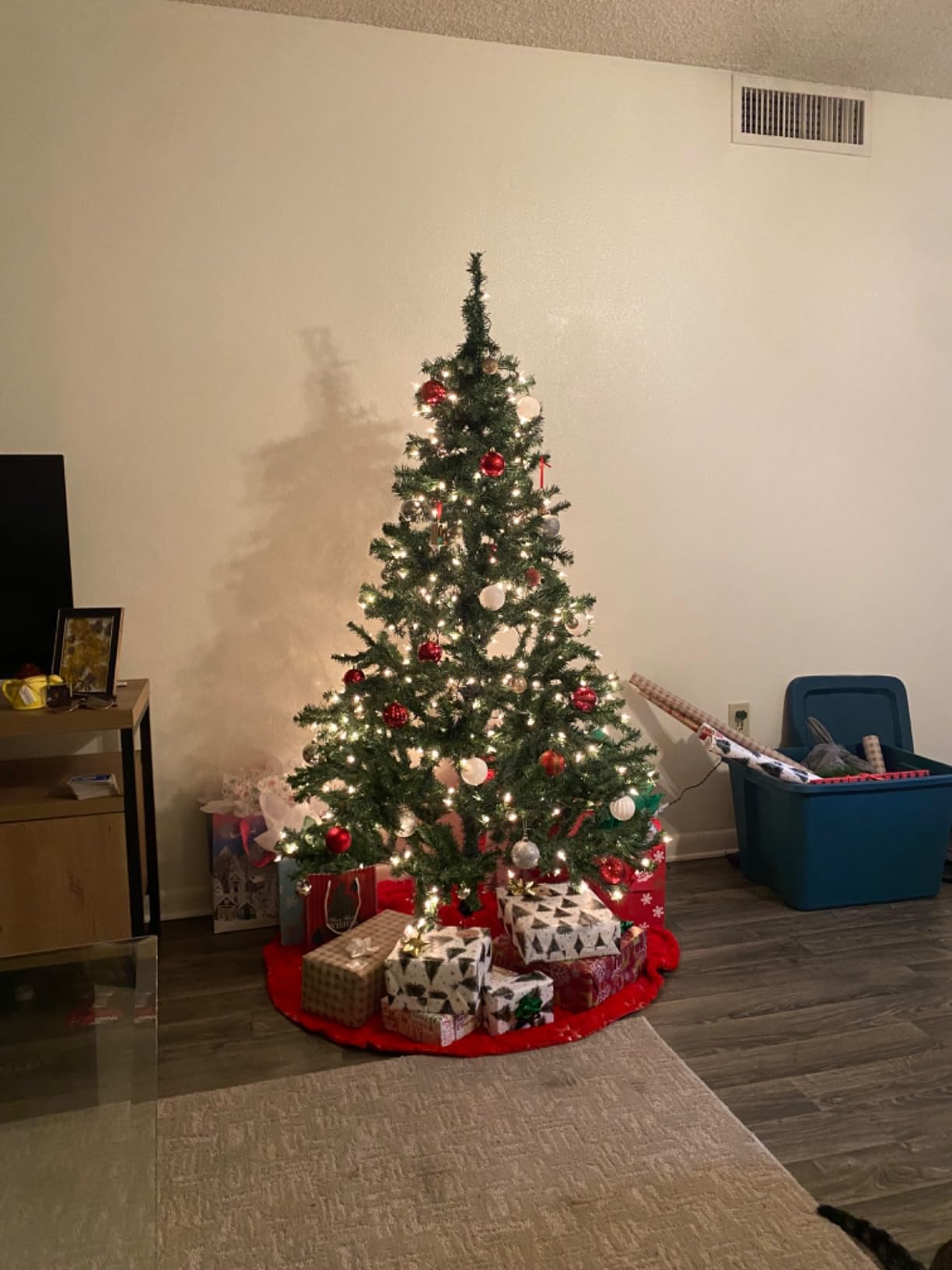 Christmas Tree Skirt, 48 Inches Large Red Faux Fur Tree Skirt customer photo 1