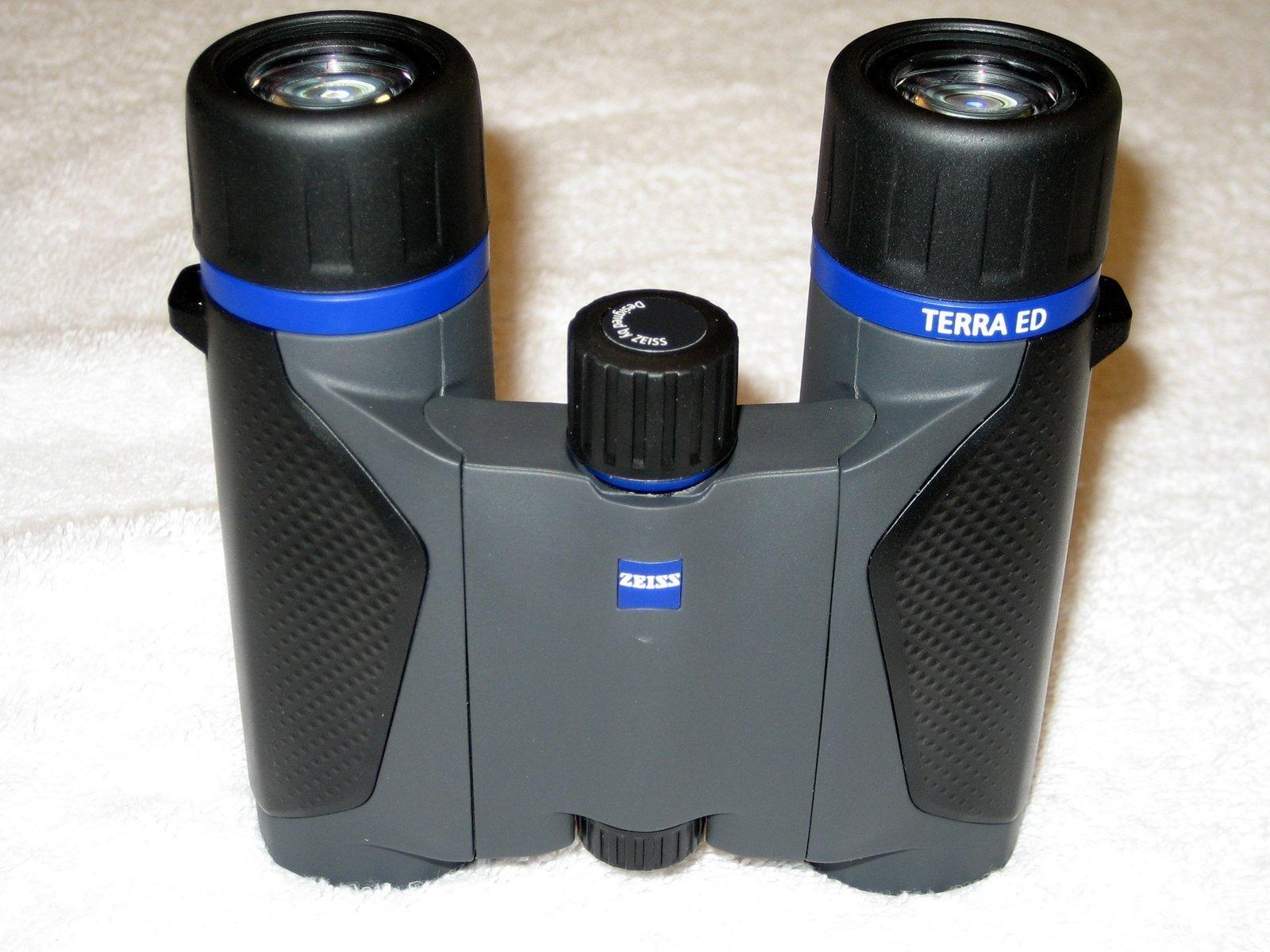 ZEISS Terra ED Pocket Binoculars Compact, Waterproof, and Fast Focusing customer photo 1