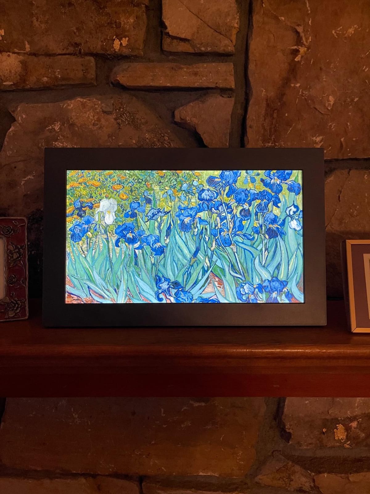 Meural Digital Photo Frame with WiFi 13.5