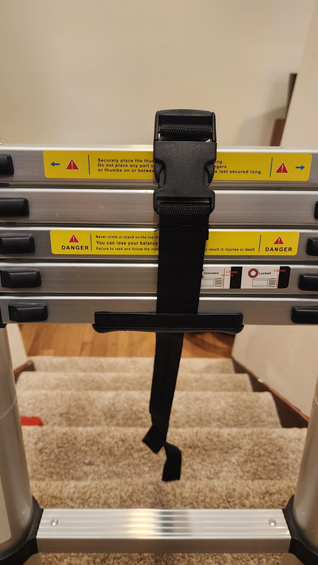 Telescoping Extension Ladder 12.5FT, Aluminum Telescopic Ladders with Carry Bag for Outdoor Indoor Use customer photo 2