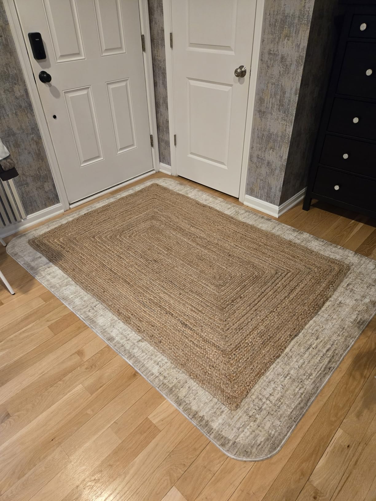 FRELISH DECOR Handwoven Jute Area Rug - 5x8 Feet Natural Yarn - Rustic Vintage Beige Braided Reversible Rectangular Rugs for Bedroom - Kitchen - Living Room - Farmhouse (5' x 8') customer photo 1