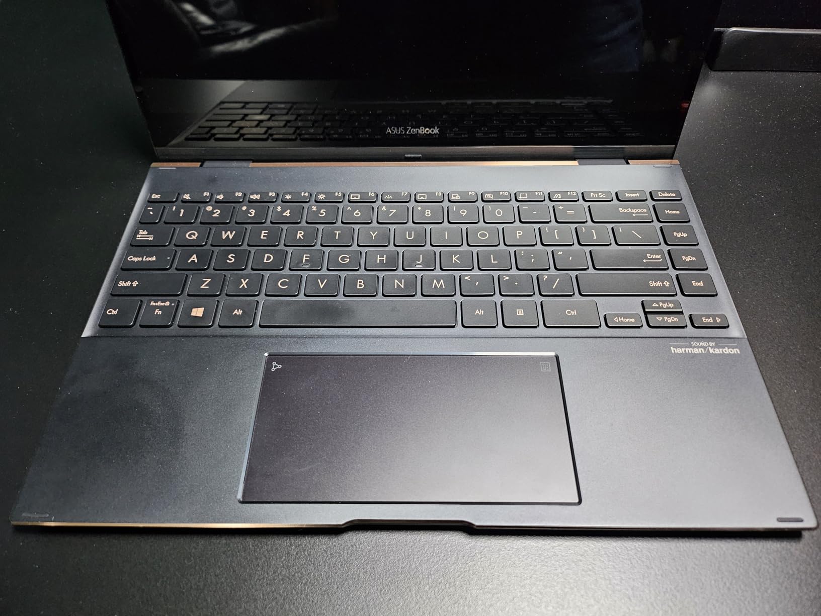ASUS ZenBook Flip S 13 Ultra Slim Laptop, 13.3” 4K UHD OLED Touch Display, Intel Core i7-1165G7 CPU, Intel Iris Xe, 16GB RAM, 1TB SSD, Thunderbolt 4, TPM, Windows 10 Pro, Jade Black, UX371EA-XH77T customer photo 1