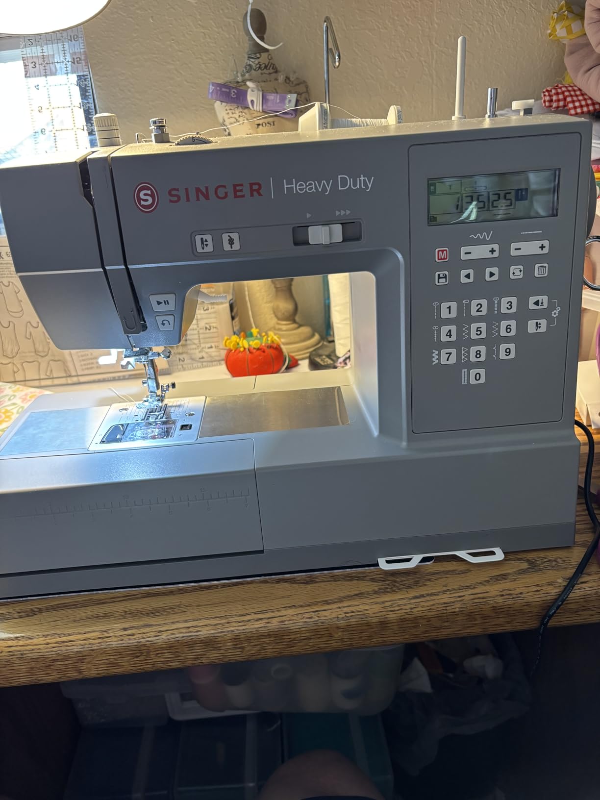 SINGER® 6700C Heavy Duty Computerized Machine with Accessory Kit customer photo 1