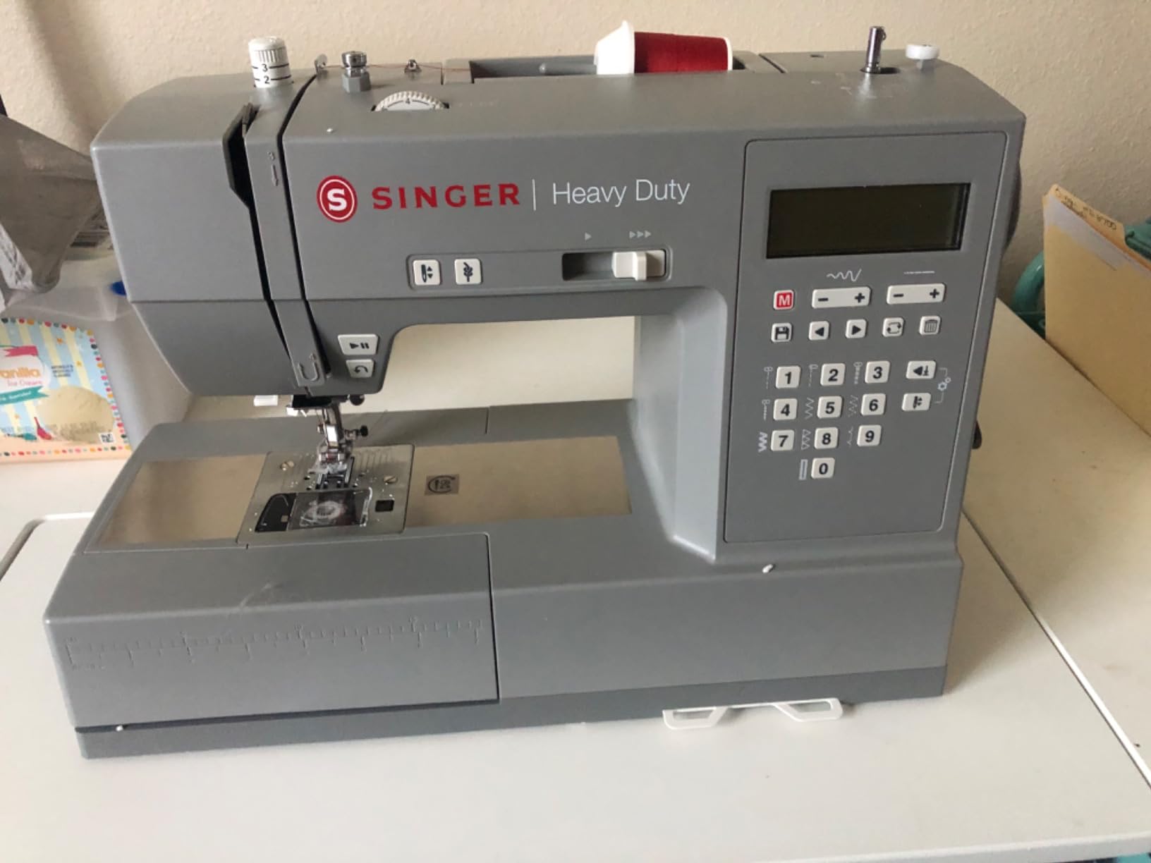 SINGER® 6700C Heavy Duty Computerized Machine with Accessory Kit customer photo 2