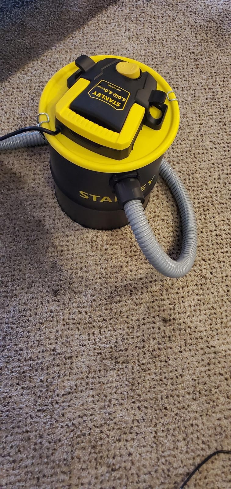 STANLEY Ash Vacuum Cleaner, Portable 4 Gal 4HP Hot Ash Vac SL18184 customer photo 1