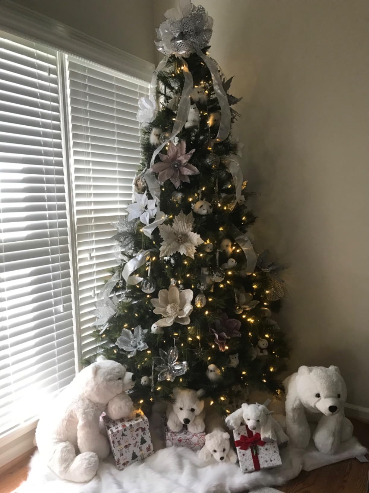 Fraser Hill Farm 6.5-Ft Prelit Half Christmas Tree with Warm White LED customer photo 2
