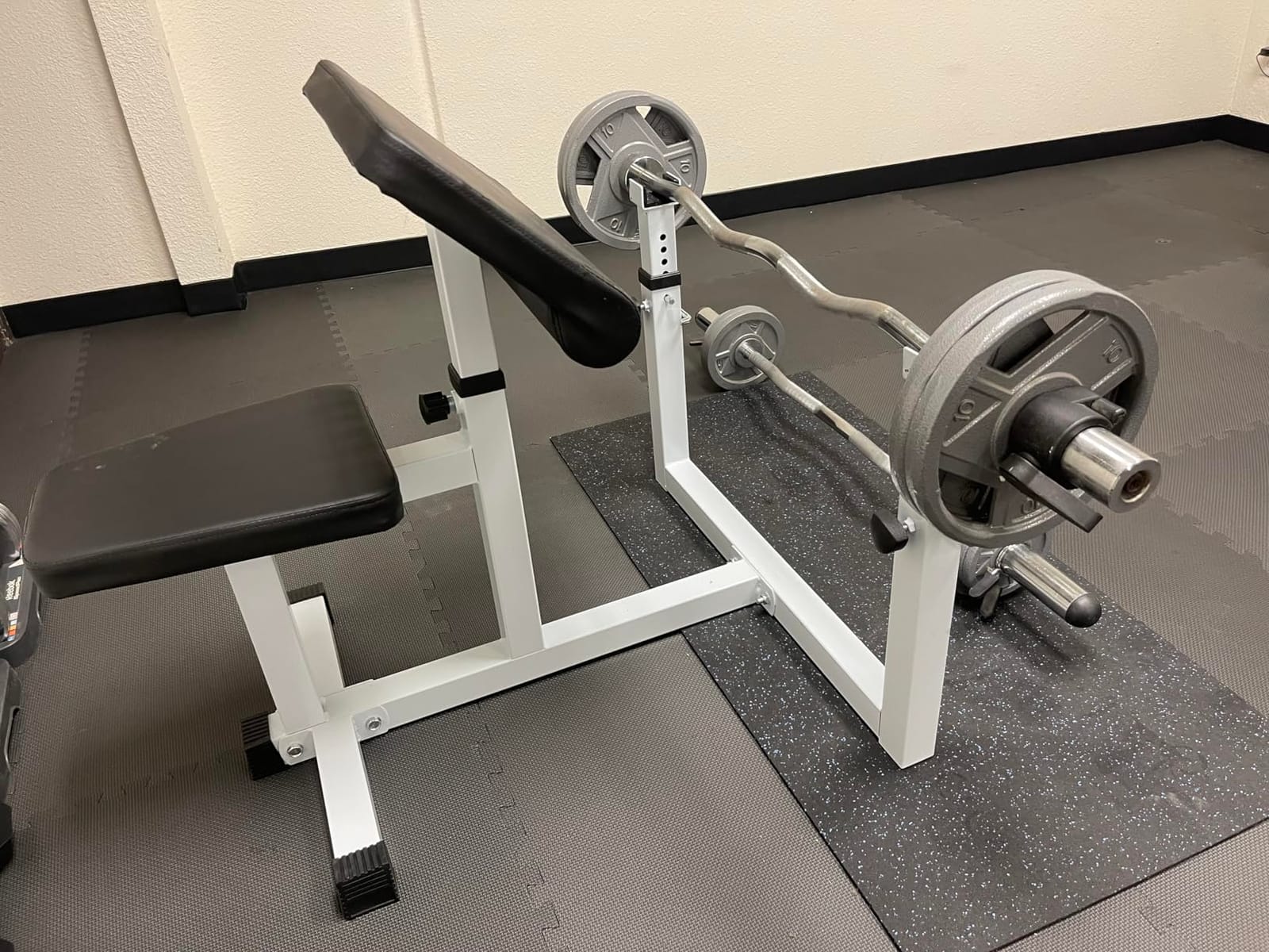ANT MARCH Preacher Curl Weight Bench, Strength Training Max load 450LBS | Home Gym Fitness Equipment, Seated Arm Isolated Barbell Dumbbell Bicep Station customer photo 2