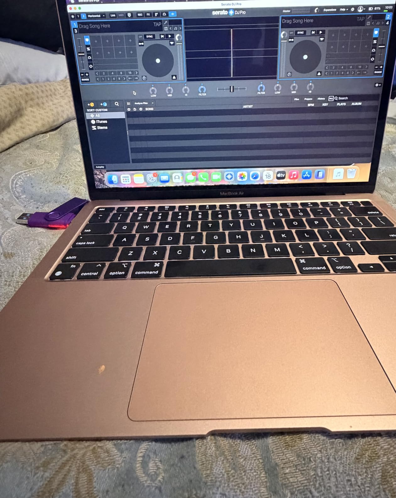 Apple Late 2020 MacBook Air with Apple M1 Chip (13 inch, 8GB RAM, 256GB SSD) Silver (Renewed) | 256GB SSD, Renewed, 8GB RAM, M1 Chip customer photo 1