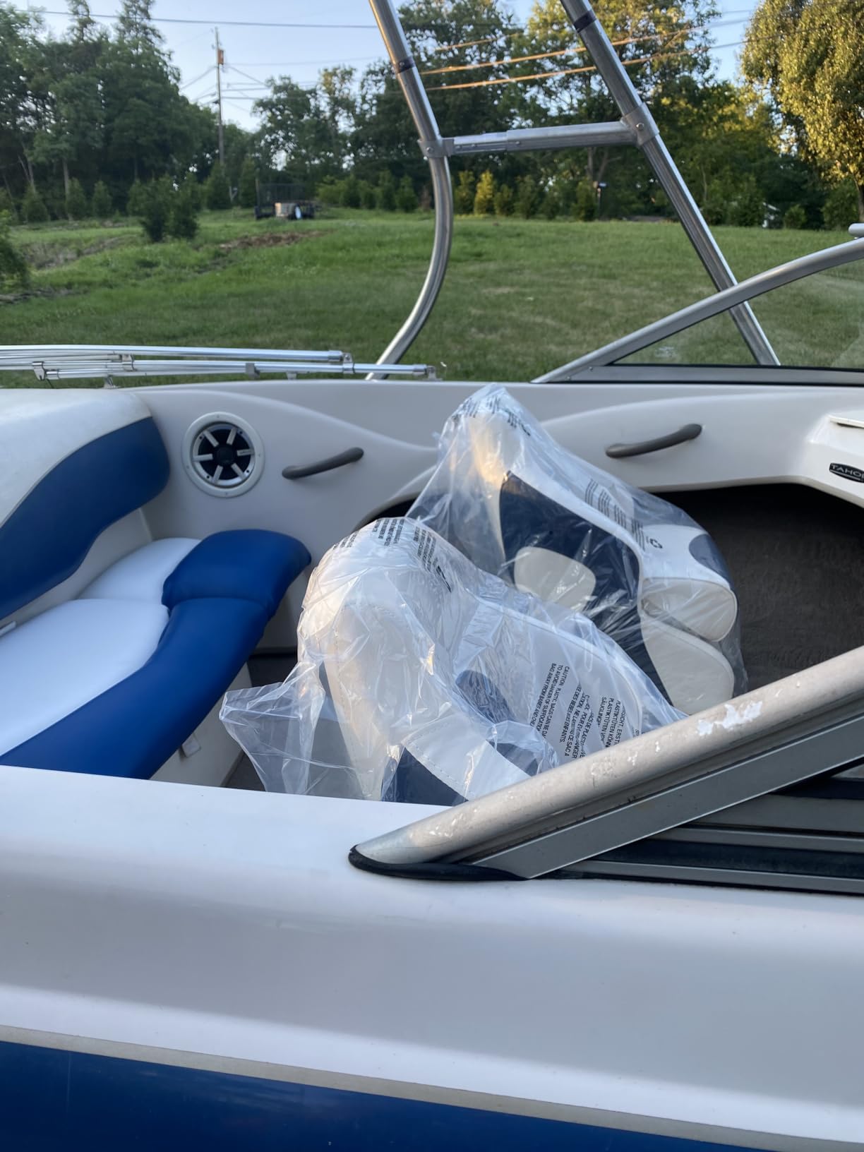 MSC Captain Boat Seat (White/Charcoal) customer photo 2