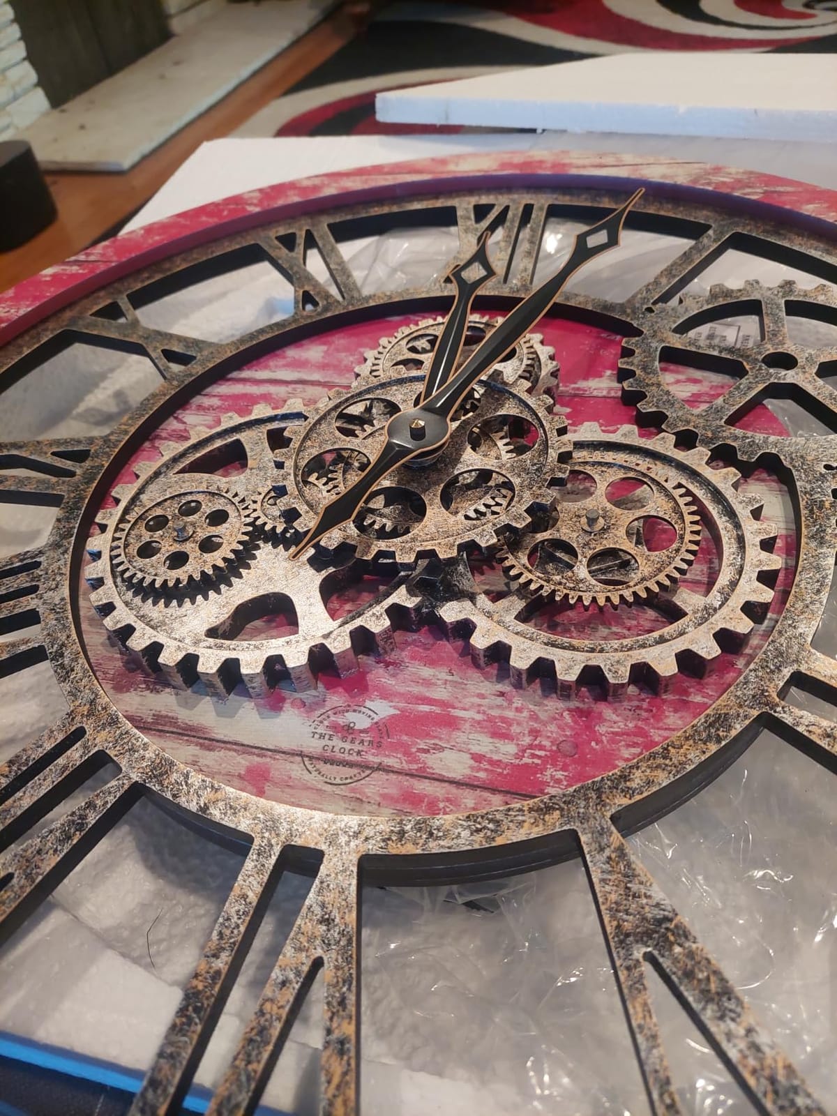 ImprovingLife The Original Real Moving Gear Wall Clock Vintage Industrial Oversized Rustic Farmhouse (24 inch (60cm), Vintage Grey and White) customer photo 1