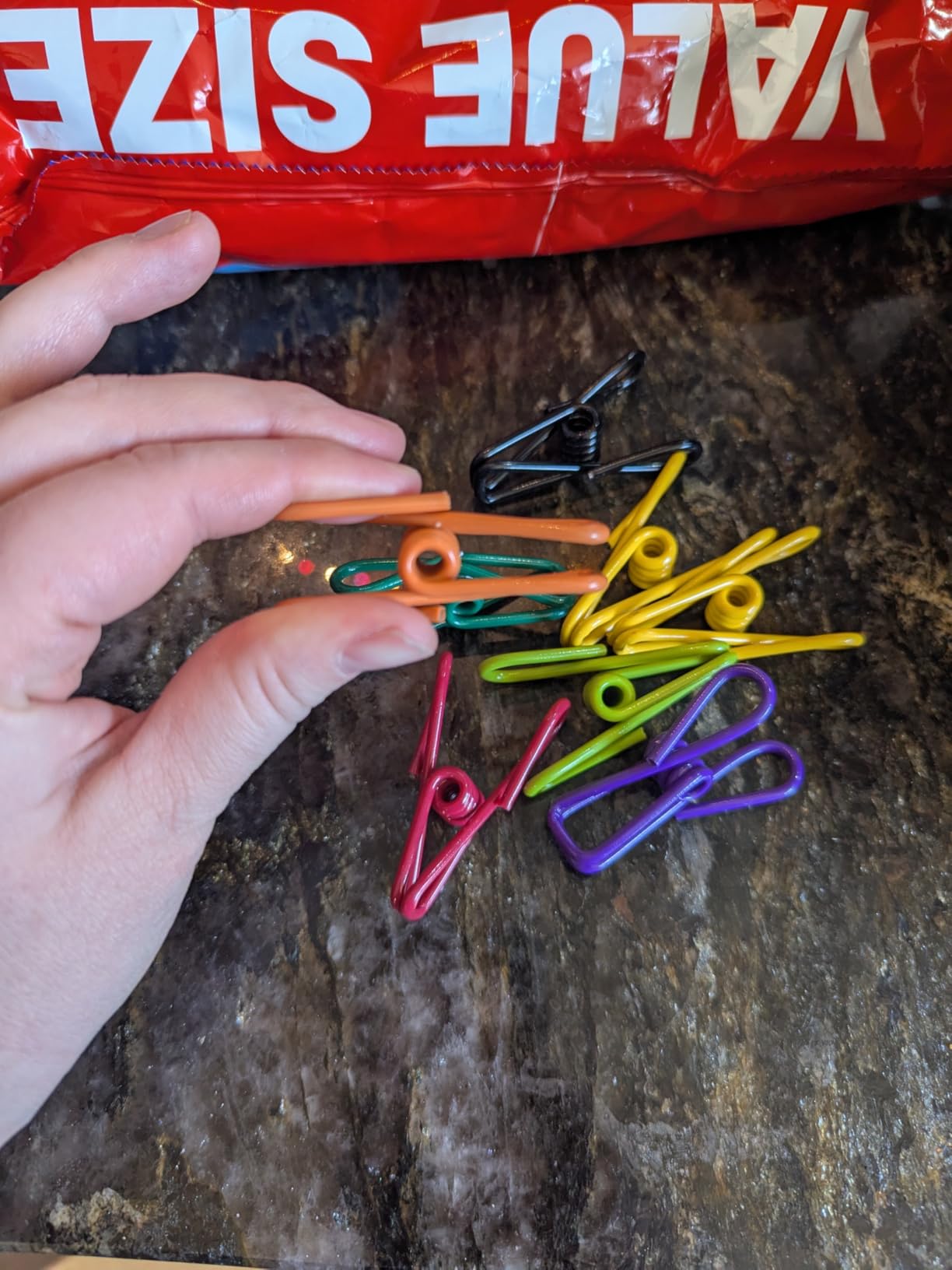 16 Pack Chip Clips, Utility PVC-Coated Colorful Steel Clip for Sealing Food customer photo 1