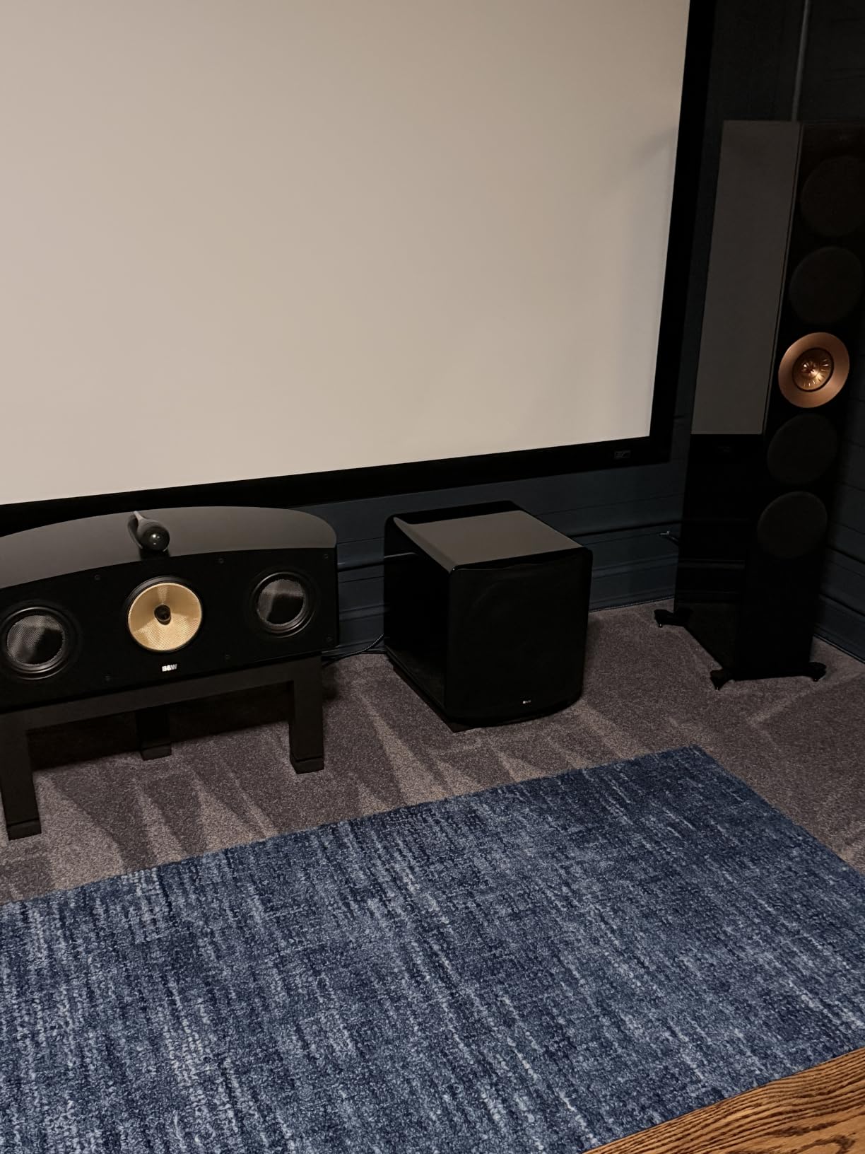 Sound Addicted VibeBoss P10 - Acoustic Isolation Platform Suitable for 8-10 inches Subwoofers (13.7'' x 15.7'' x 2.5'') customer photo 2