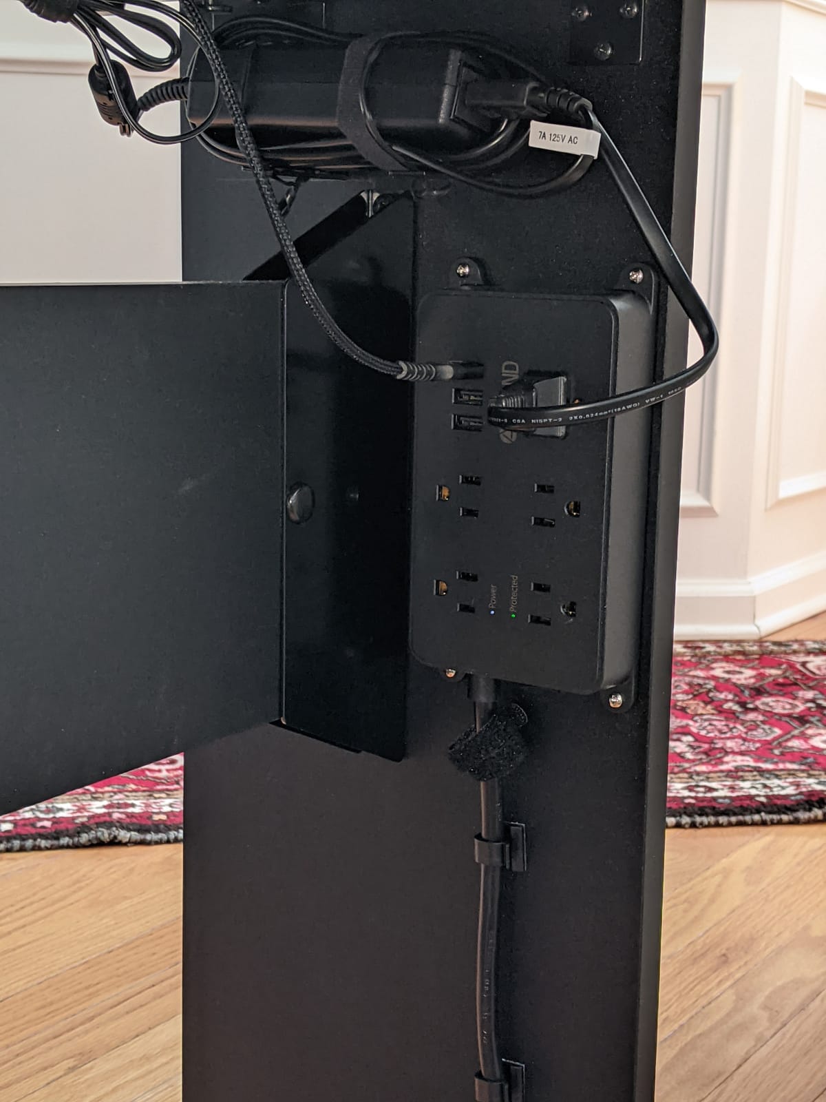 Yamaha L300B Furniture Stand for DGX670B and PS500B Weighted Digital Pianos, Black customer photo 2