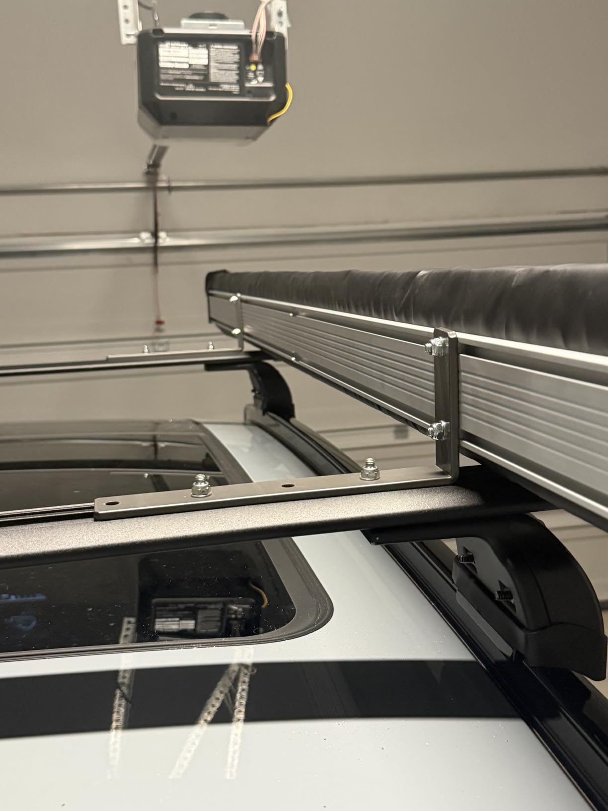 Timber Ridge Car Awning Camper Awning 8.2X6.5ft Truck Tent Waterproof PU10000mm UV50+ Rooftop Overland Camping, Retractable Side Tent Shade for Car/SUV/Truck/Van, Beige customer photo 2