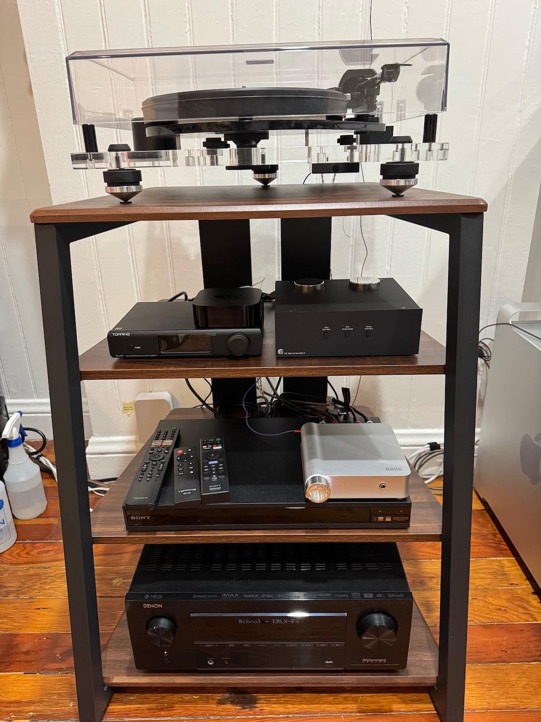 FITUEYES 4-Tier AV Media Stand Corner Shelf for Record Player HiFi, Walnut customer photo 2