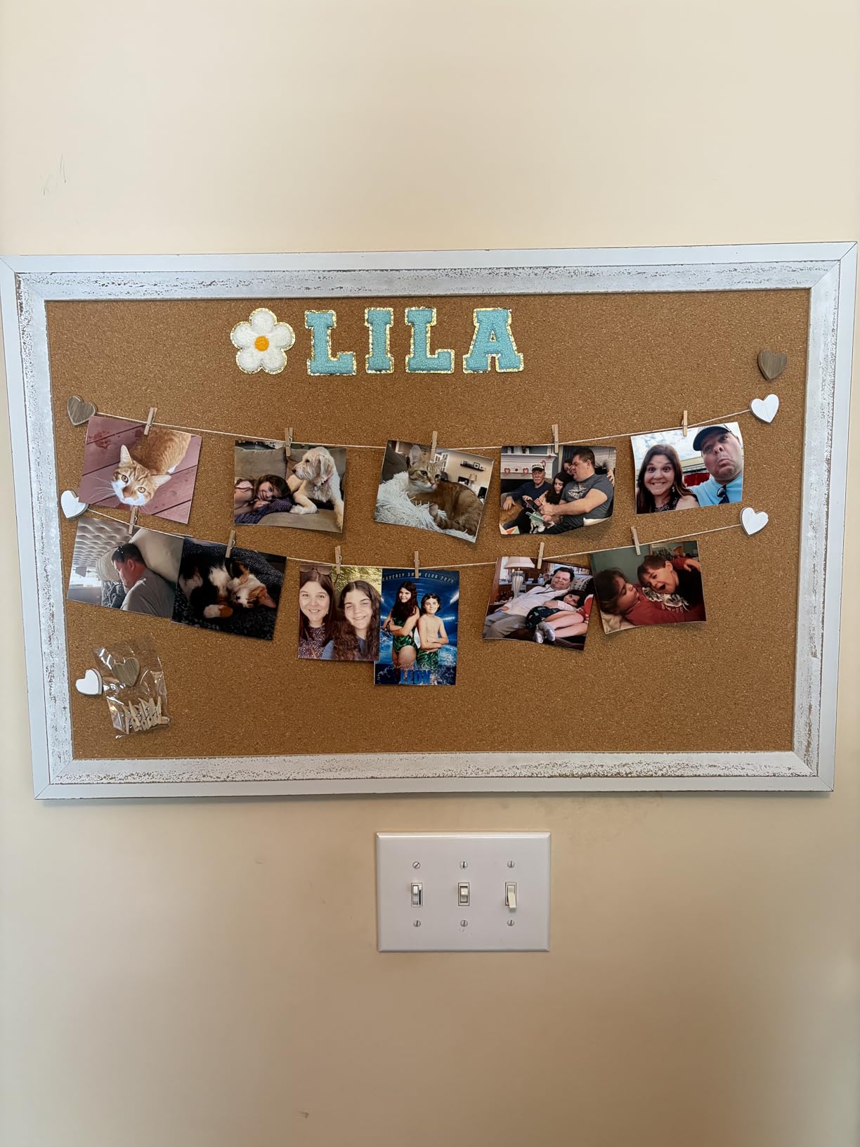 DOLLAR BOSS White Cork Board, 24