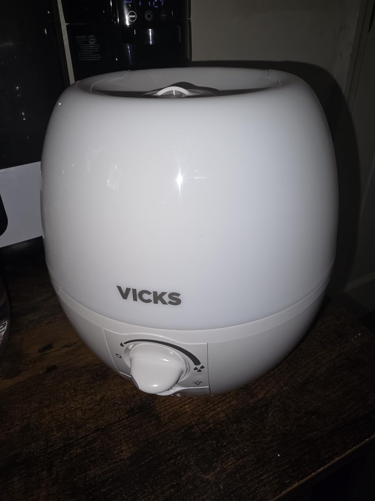 Vicks Humidifier 3-in-1 SleepyTime Cool Mist Humidifier for Nursery, White customer photo 1