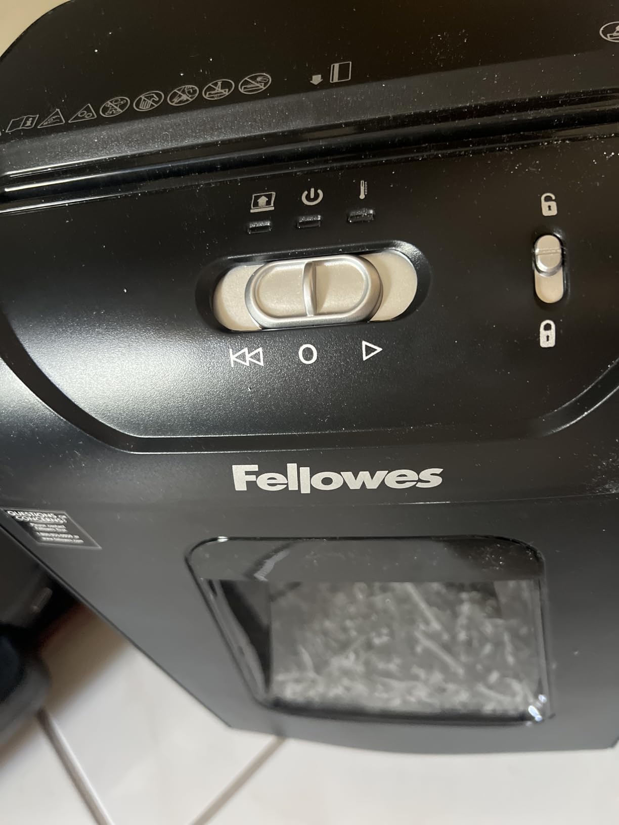 Fellowes 14C10 14-Sheet Cross-Cut Home Office Paper Shredder customer photo 2