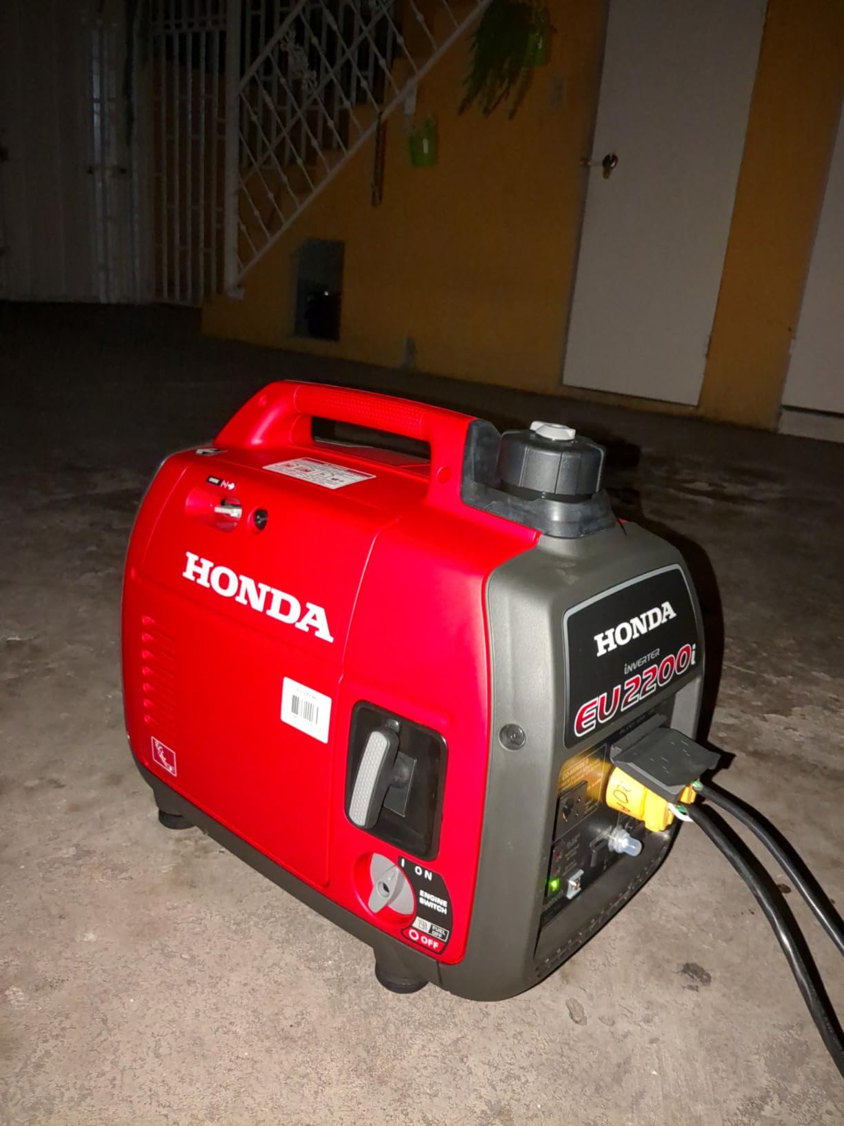 Honda EU2200i 2200 Watt Inverter Generator (EU2200ITAN) customer photo 1