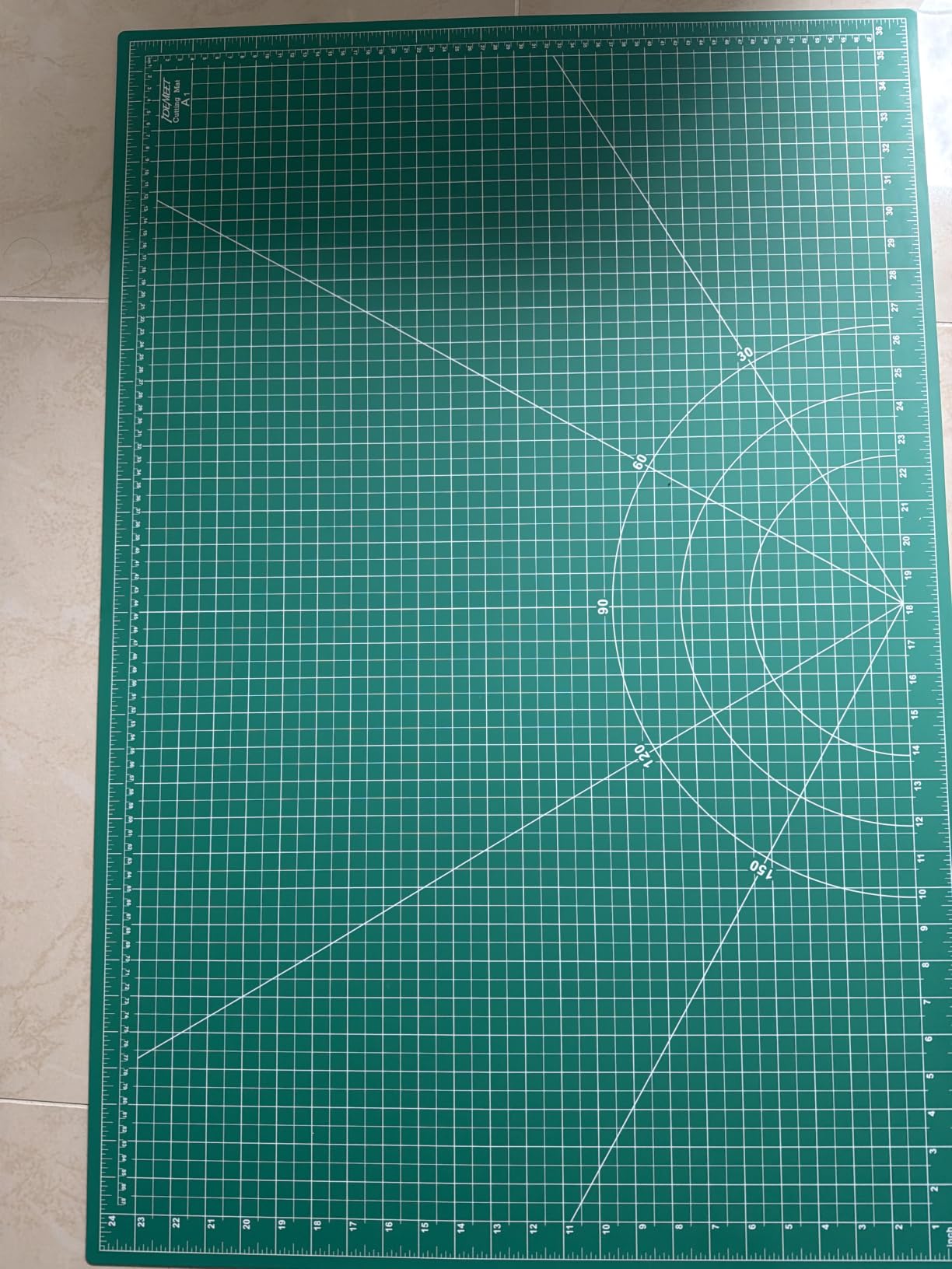 Density-upgraded Self Healing Cutting Mat, 18inch x 12inch Craft Cutting Mat for Table Protection, 5-Ply Rotary Cutting Board Double-sided for Cutting Quilting Modeling Projects, Green customer photo 1