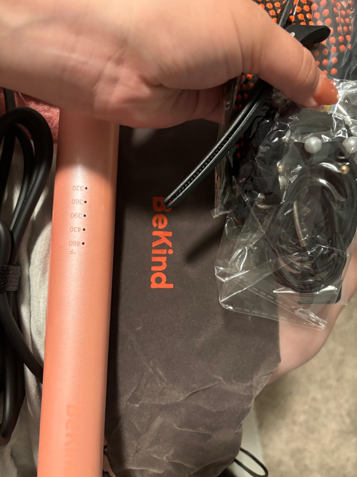 BeKind Apex 2-in-1 Flat Iron Hair Straightener and Curler, 1-Inch, Peach customer photo 2