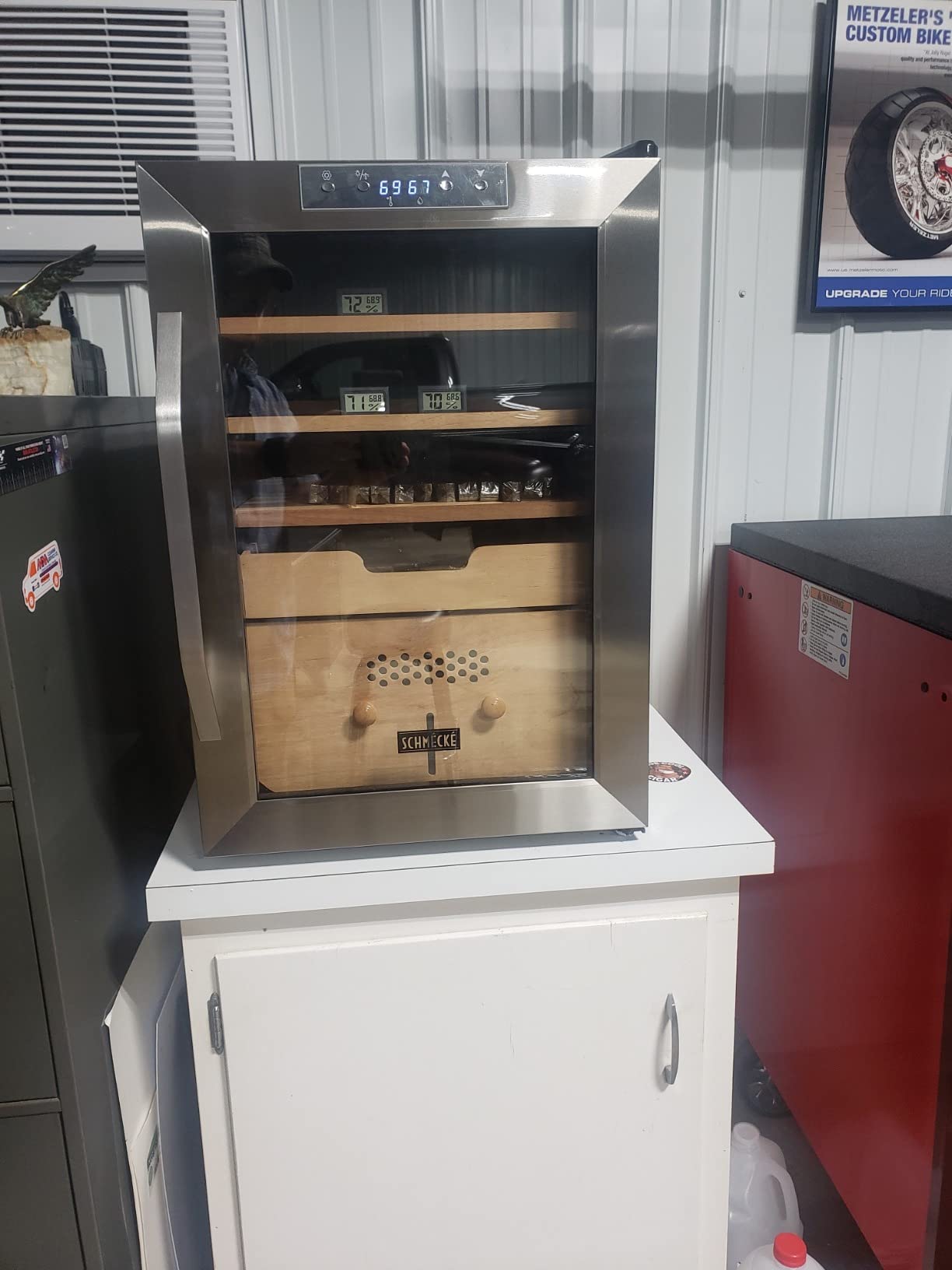 SCHMÉCKÉ 400 Cigar Cooler Humidor with 3 in 1 Precise Cooling, Heating & Humidity Control, Stainless Steel Trim Finish Cabinet, Spanish Cedar Wood Shelves and Drawer with Built in Digital Hygrometer customer photo 2