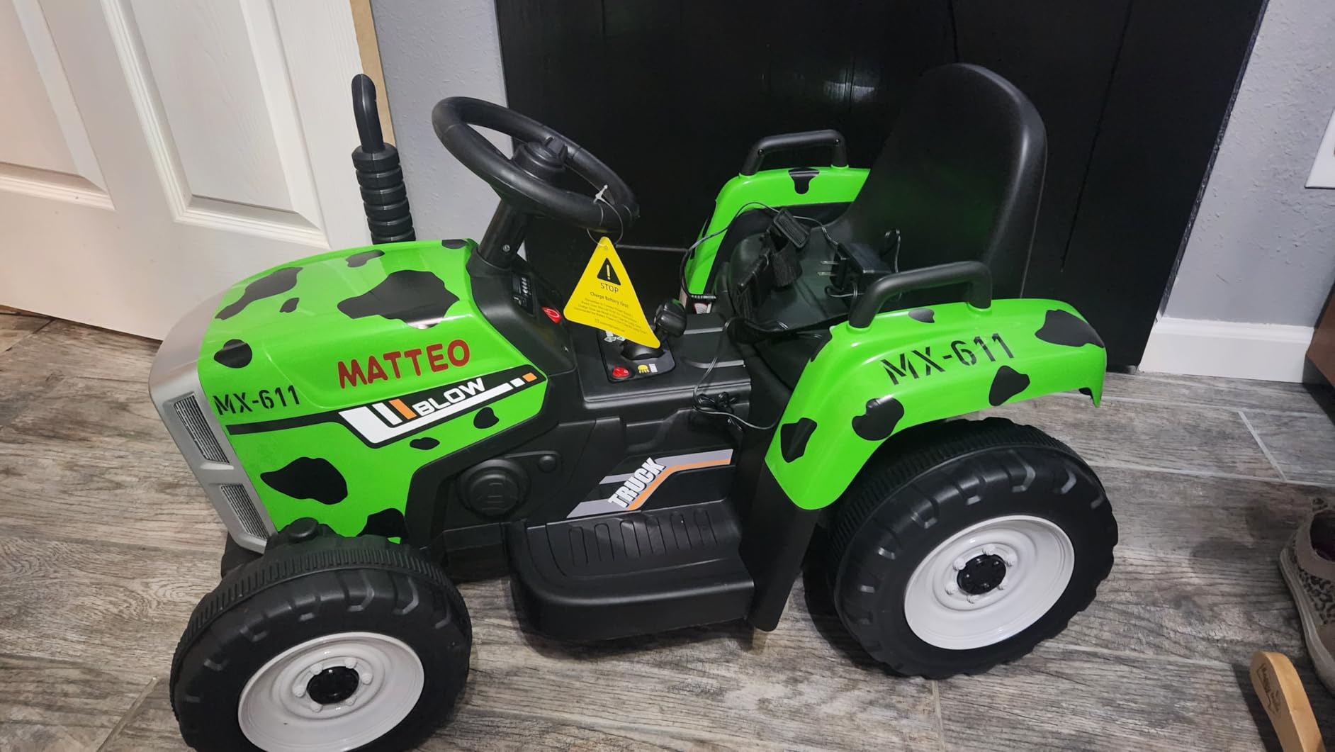 Nasitip 12V Battery Powered Electric Tractor with Trailer & Remote Control customer photo 2