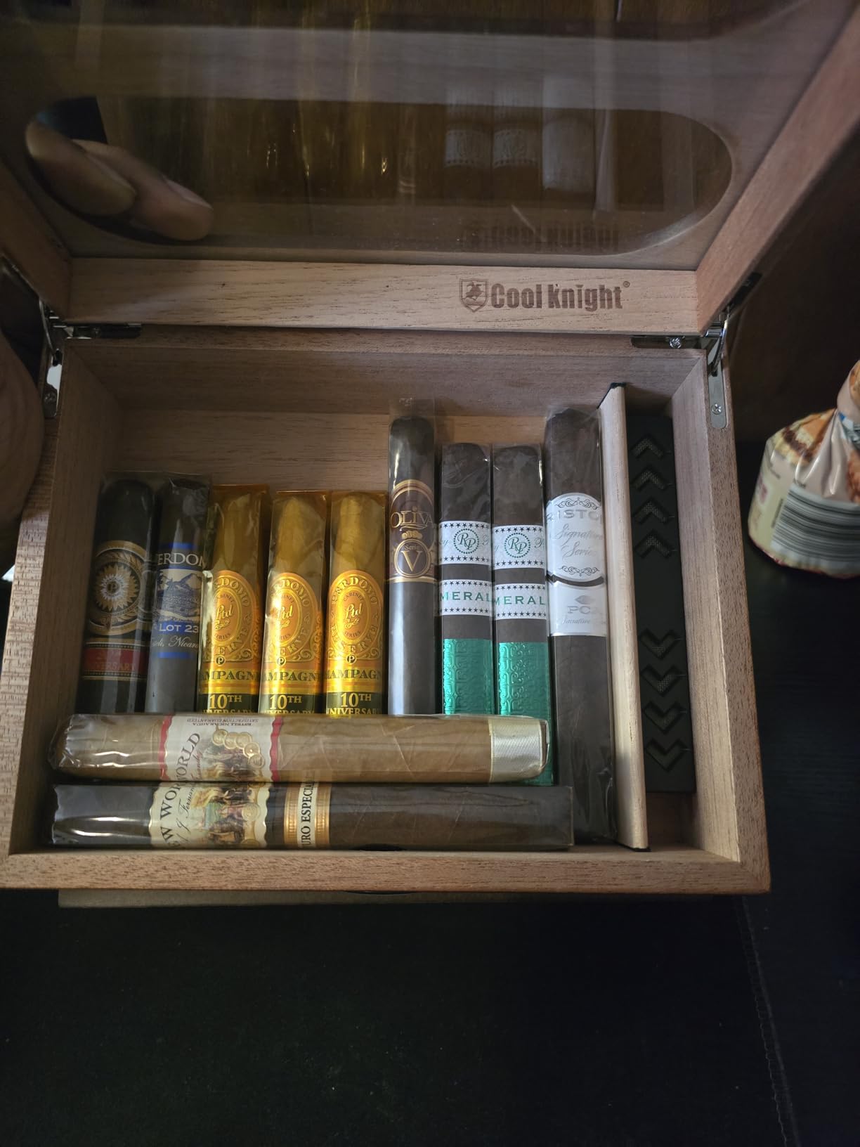 COOL KNIGHT Cigar Humidor with Front Hygrometer, Humidifier and Accessory Drawers-Tempered Glass Top Cigar Humidor Box - Spanish Cedar Humidor-Desktop Humidor that can Hold 20-35 Cigars. customer photo 1