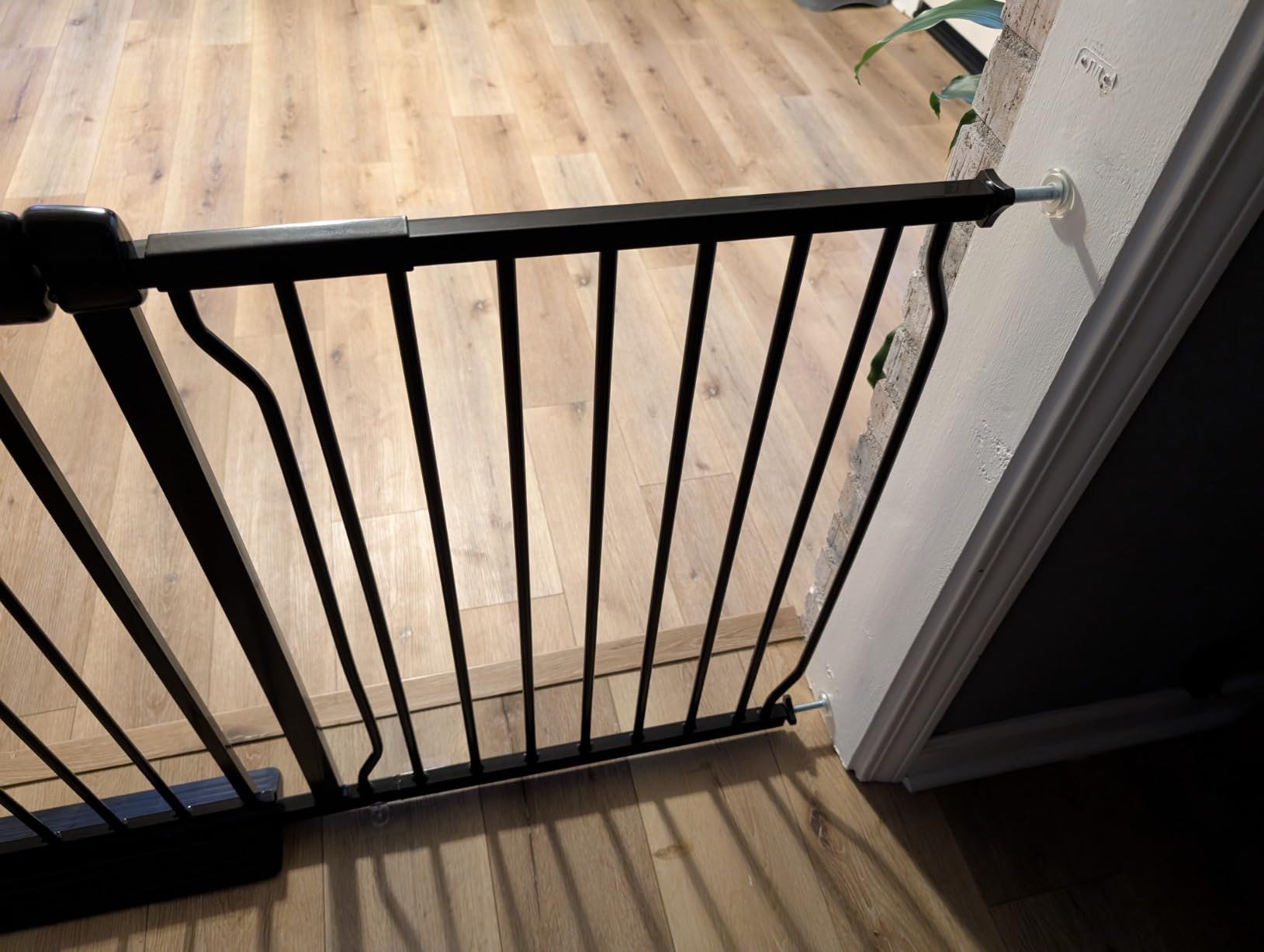 Fairy Baby 57.5-62 Inch Extra Wide Baby Gate Indoor for Stairs & Doorways customer photo 1