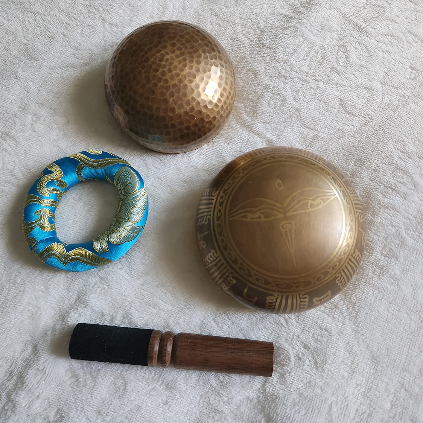Relaehih 2-Pack Tibetan Singing Bowls Set, Nepal Sound Bowl Set for Yoga customer photo 1