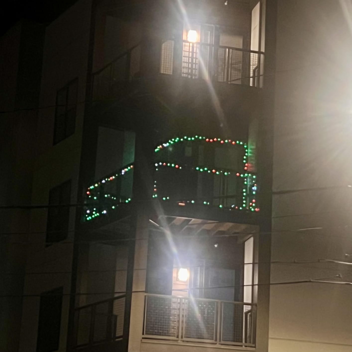Dazzle Bright 300 LED Christmas String Lights, 100 FT Connectable Waterproof String Lights Green Wire with 8 Modes, Christmas Decorations for Indoor Outdoor Xmas Party Yard Garden (Warm White) customer photo 1