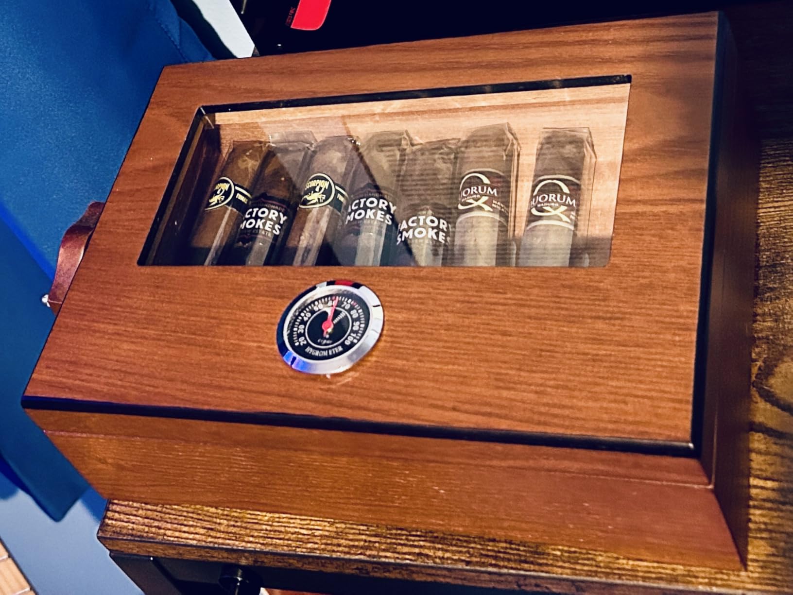TISFA Cigar Humidor, Glass Top Cigar Box with Hygrometer Humidifier Divider customer photo 2