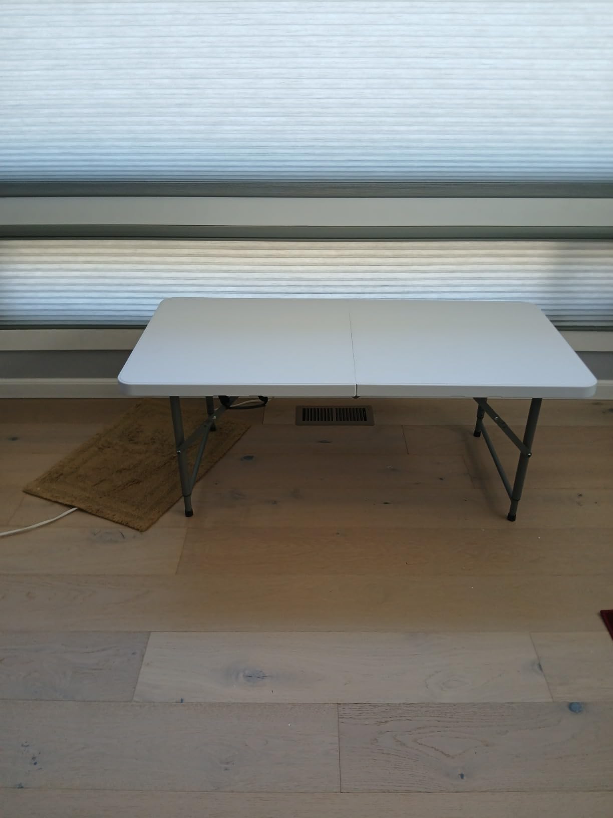 VINGLI 4 FT Plastic Folding Camping Table,3-Level Adjustable Height, Portable in/Outdoor Party Picnic Dining Desk, Garden Soccer Multipurpose Entertaining Activities,White customer photo 1