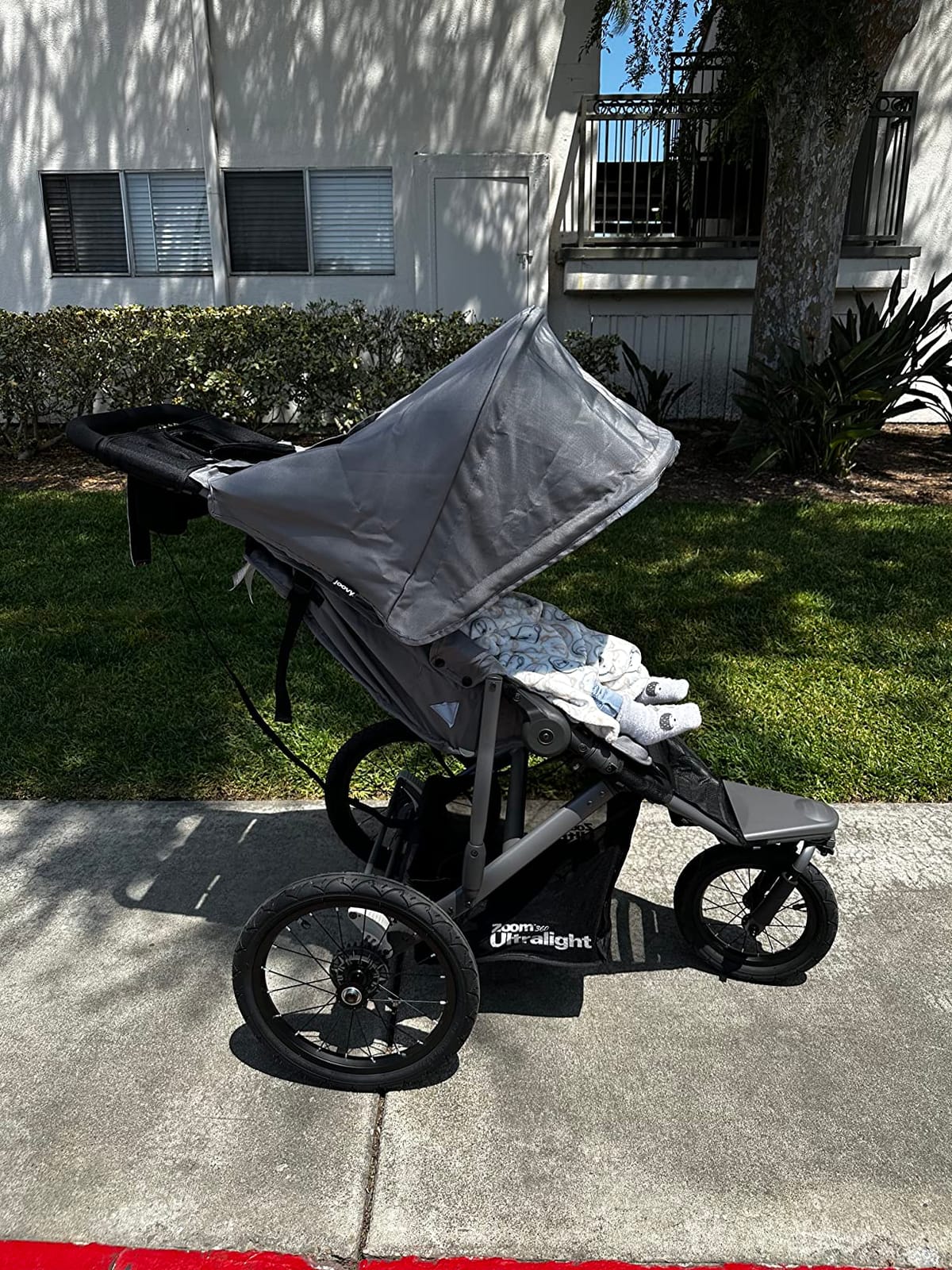 Joovy Zoom360 Ultralight Jogging Stroller, Black customer photo 1