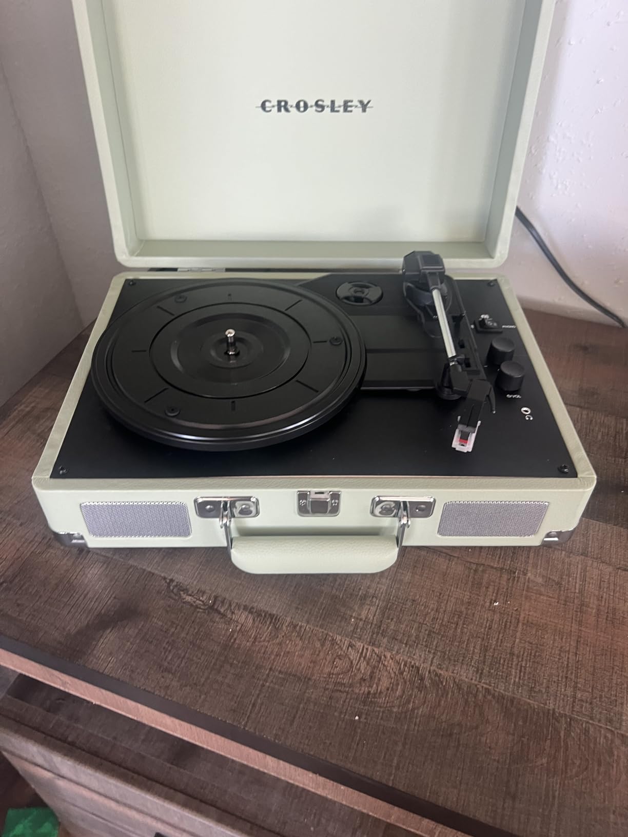 Crosley CR8005F-MT Cruiser Plus Record Player, Mint customer photo 2