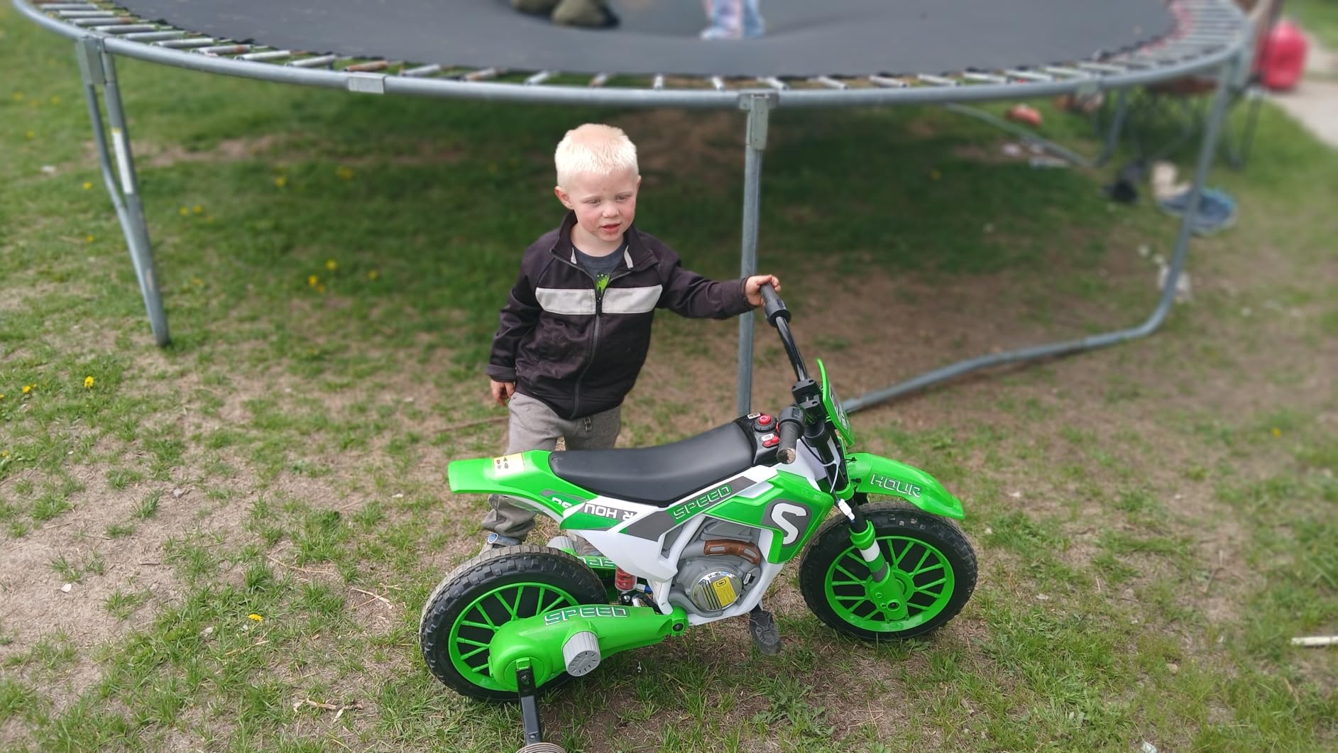 Aosom 12V Kids Motorcycle w/Treaded Tires, 5mph Top Speed for Kids, Blue customer photo 2