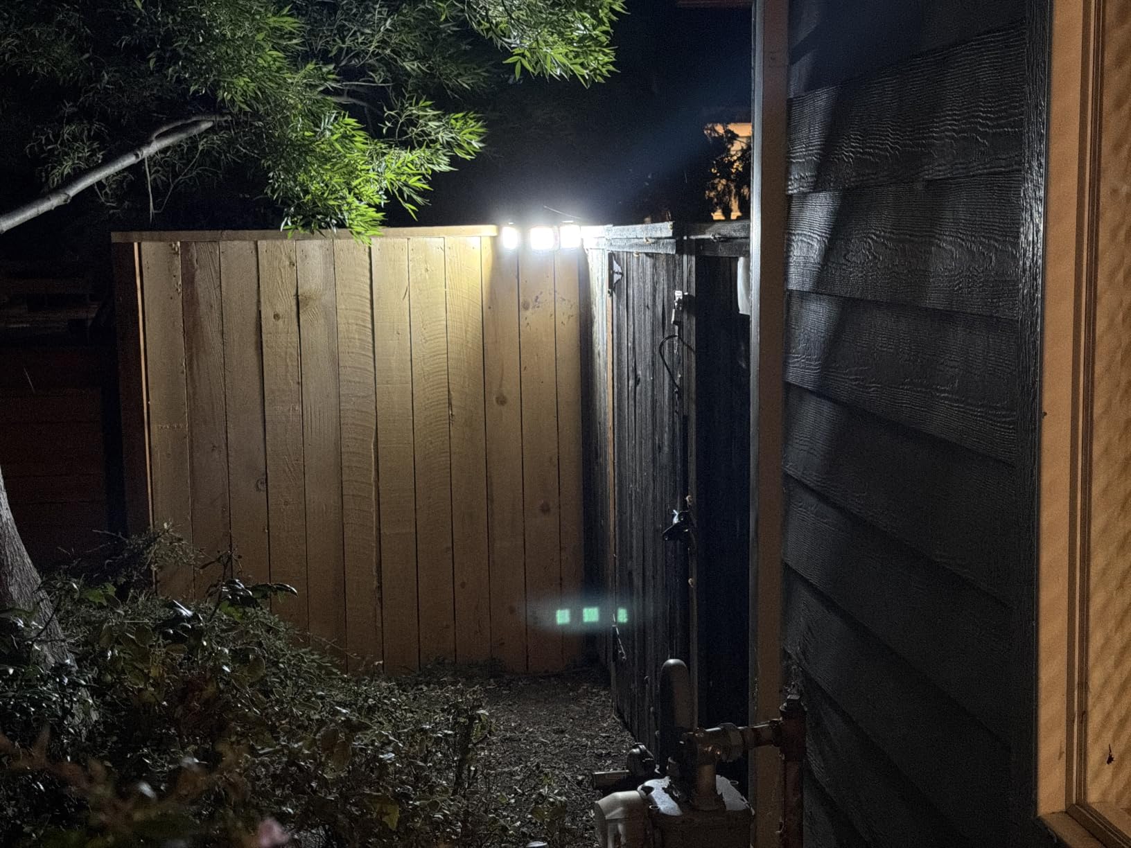 intelamp Solar Outdoor Lights, Motion Sensor with Dual Sensors Waterproof customer photo 2