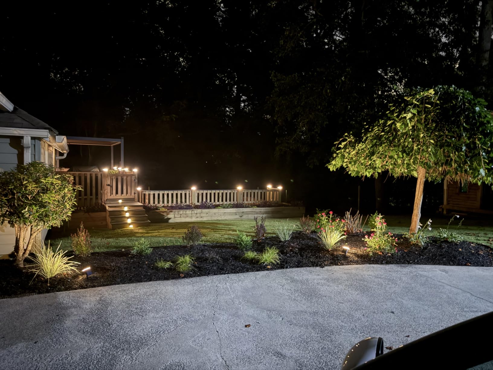 WELALO Solar Light Outdoor, IP68 Waterproof, Cool White, 6 Pack customer photo 1