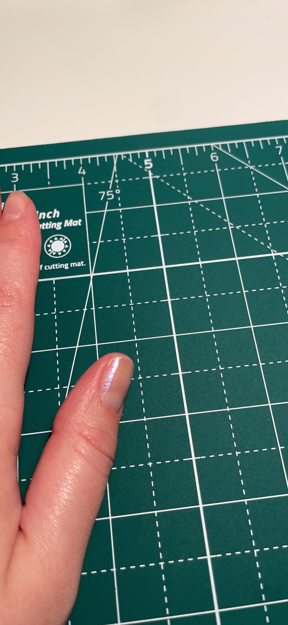 Elan Cutting Mat A2 Green, Self Healing Cutting Mat 18x24 Inch, 5-Ply Craft Board Green, Hobby Board for Crafts 18x24 Inch customer photo 2
