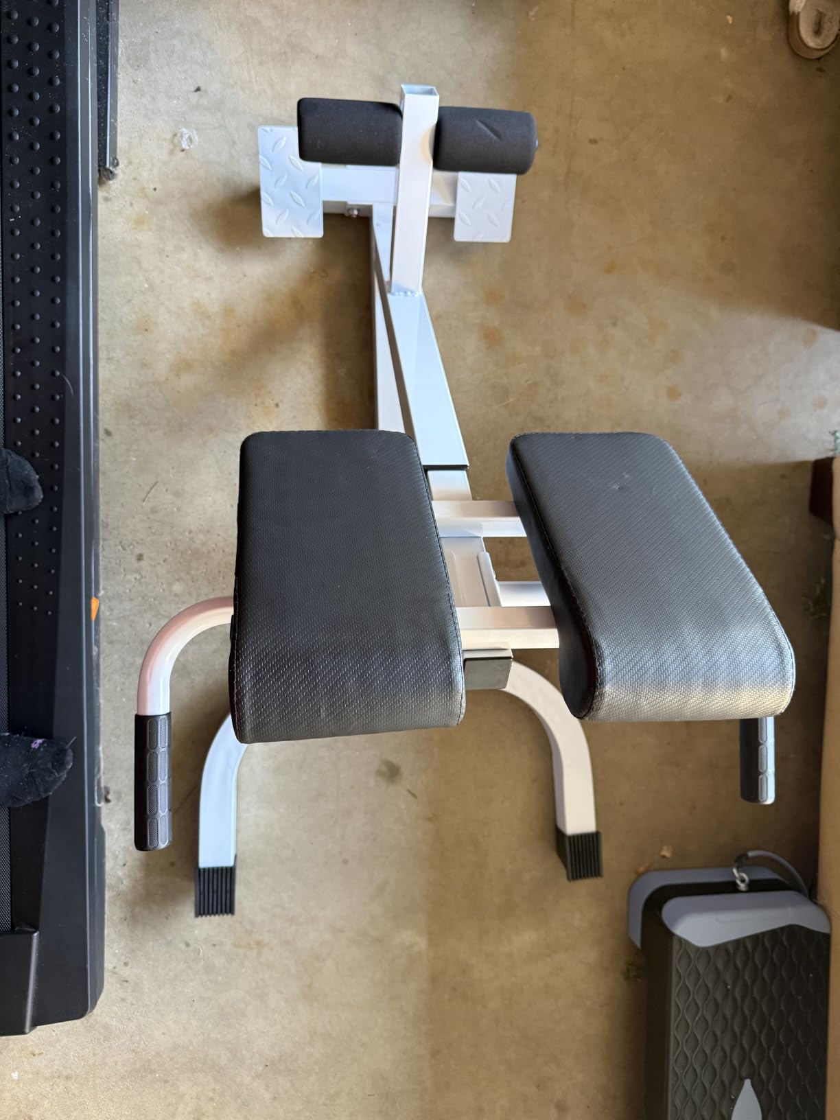 Roman Chair Back Extender - Angle & Height Dual Adjustable Hyperextension Bench for Home Gym - Adjustable Back Exercise Machine Fitness Equipment customer photo 2