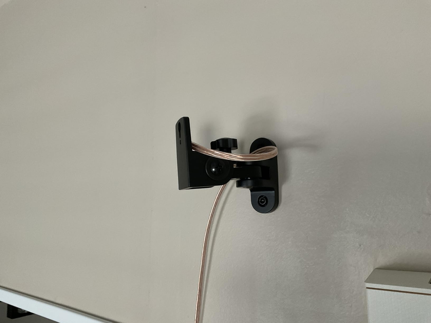 Speaker Wall Mount, Swivel and Tilt, Holds Up to 30lbs, 2 Packs customer photo 2