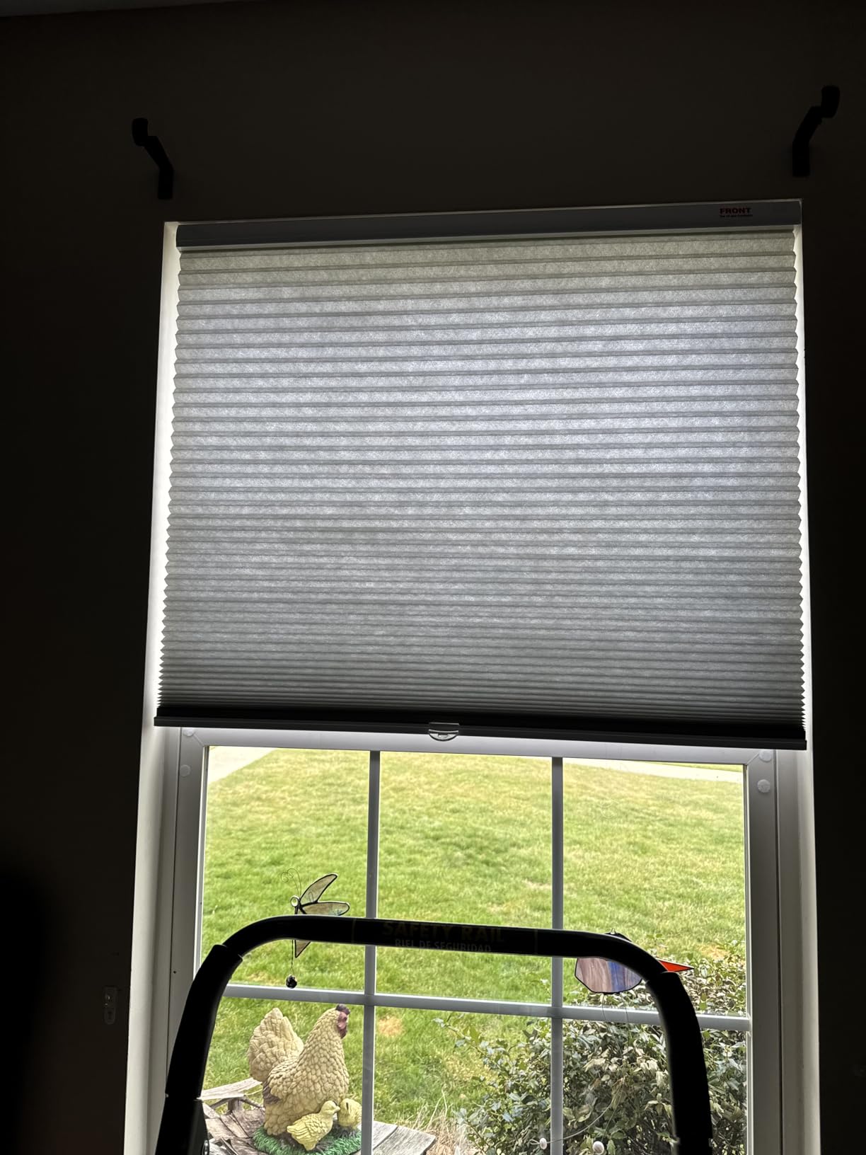 Changshade Cordless Cellular Shades, Blackout Room Darkening Black Out Honeycomb Blinds for Indoor Windows Bedroom, Pull Down Pleated Accordion Blind Easy Install, Shade Size 34