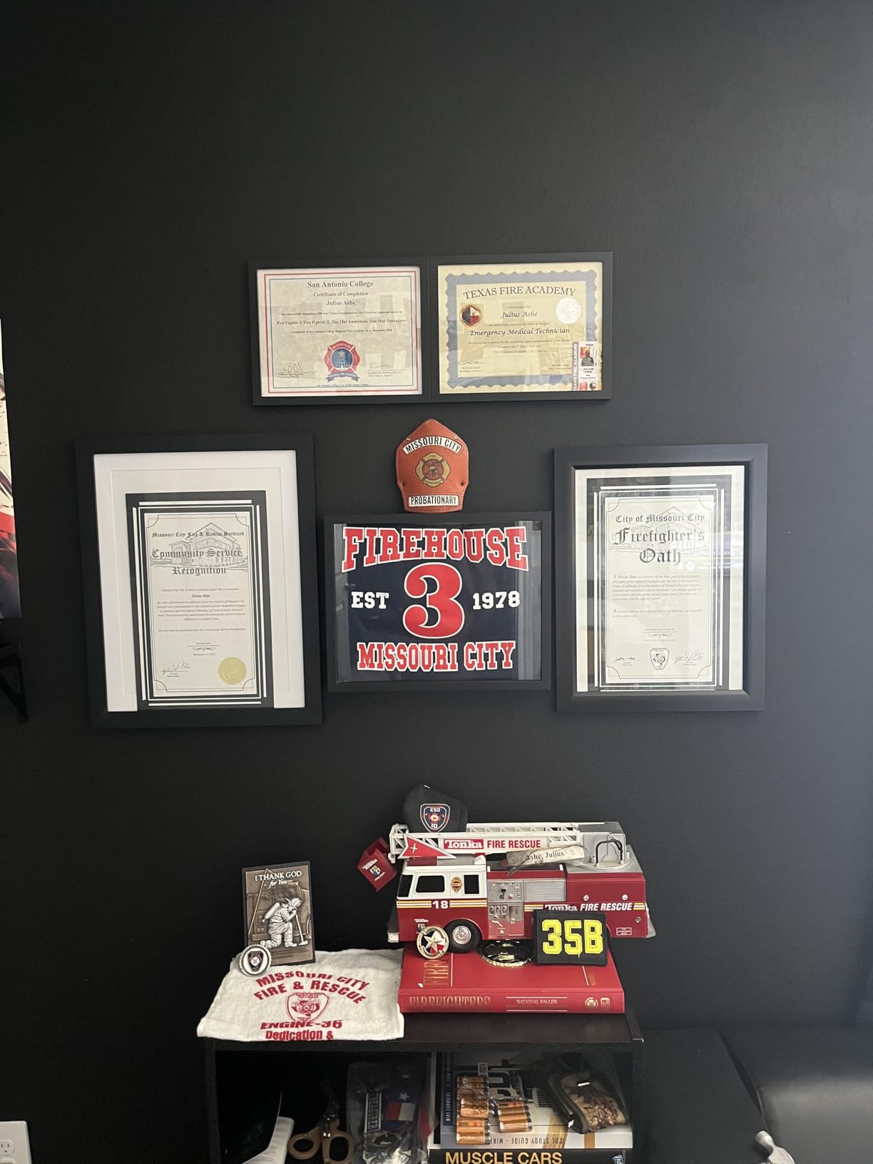 SONGMICS 11x14 Shadow Box Frame, with Top Slot and Glass Front customer photo 2