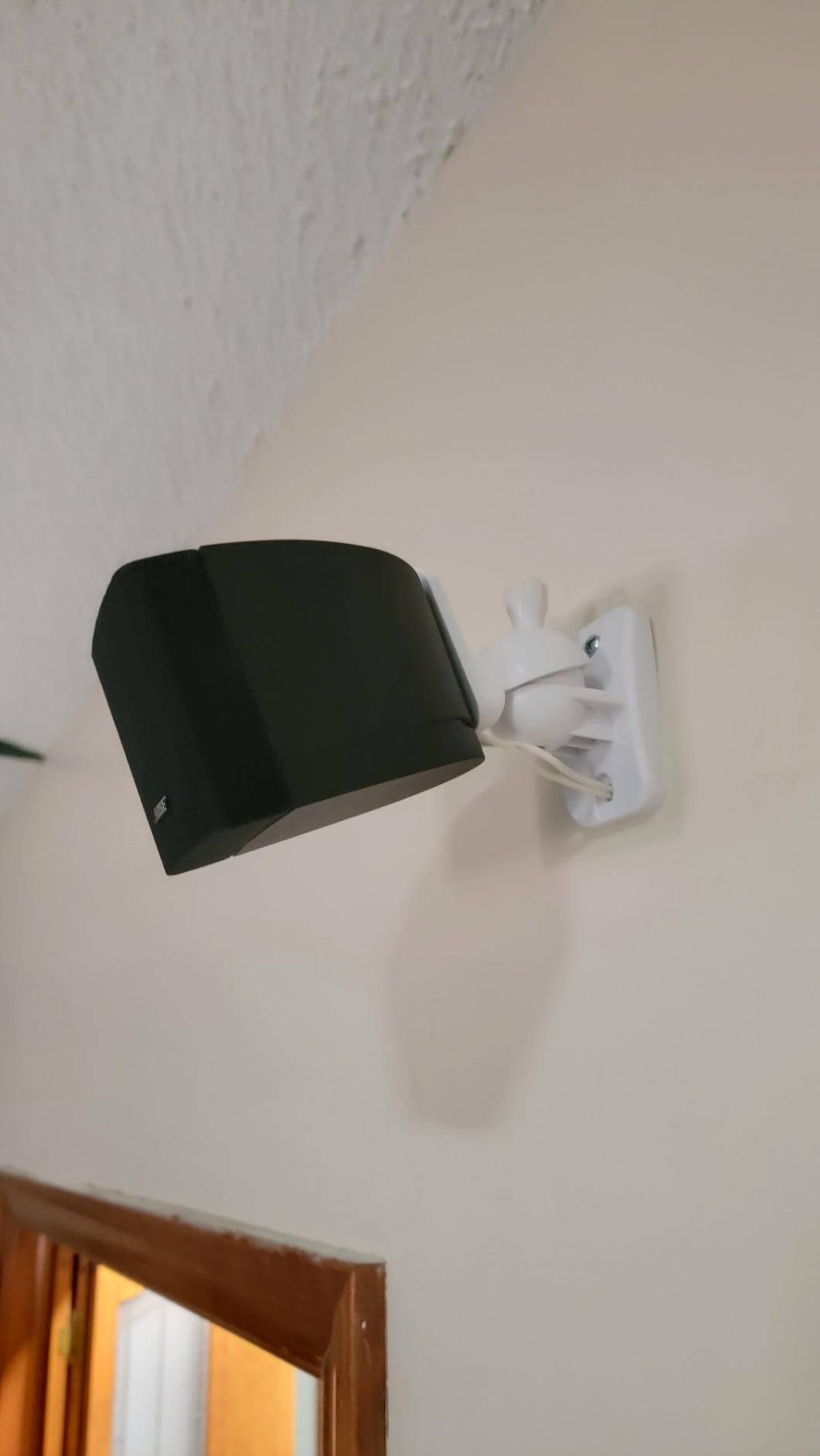 HomeMount Speaker Wall Mount Brackets for Surround Sound, 2 Pack, Black customer photo 2