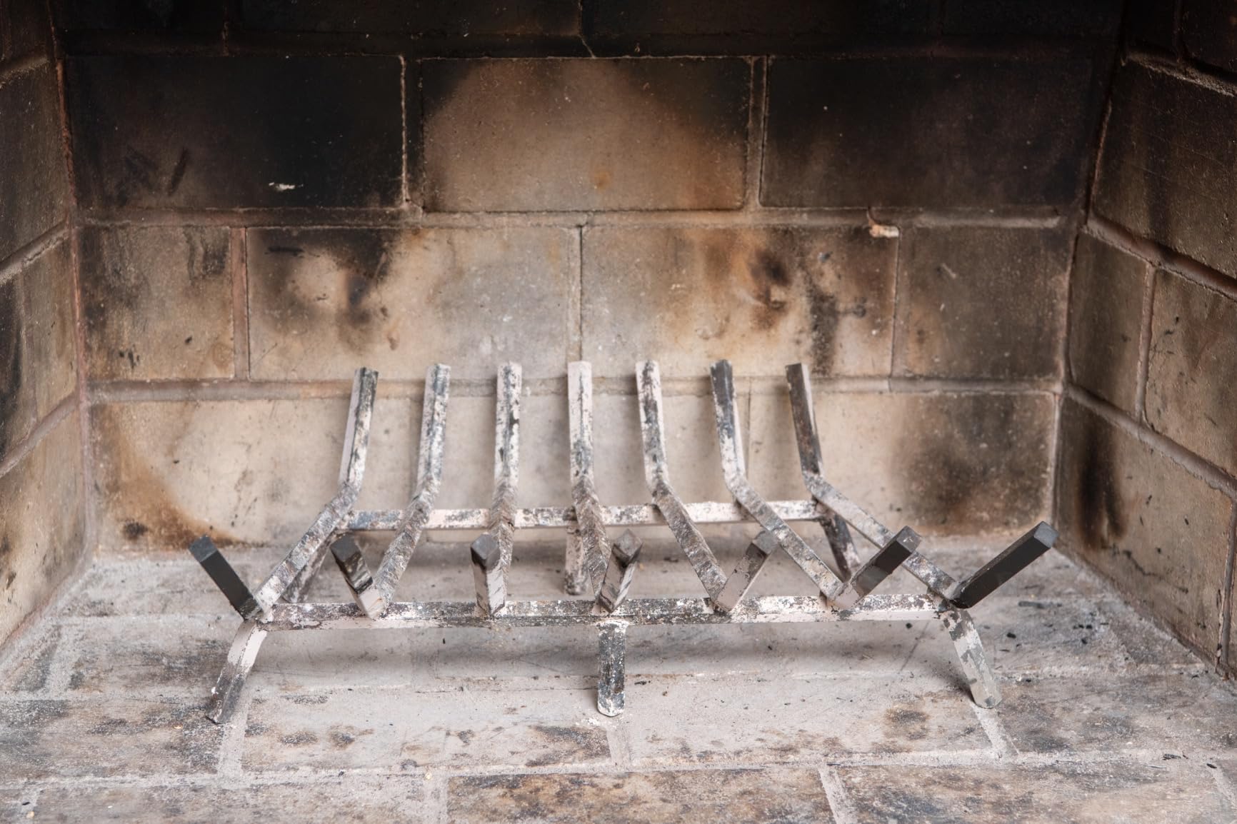 Mr IRONSTONE Fireplace Grate 24 inch Solid Steel Heavy Duty Firewood Log Burning Rack Fire Grates for Outdoor Kindling Tools Pit Indoor Fireplace Log Holder Wrought Iron Wood Stove customer photo 2