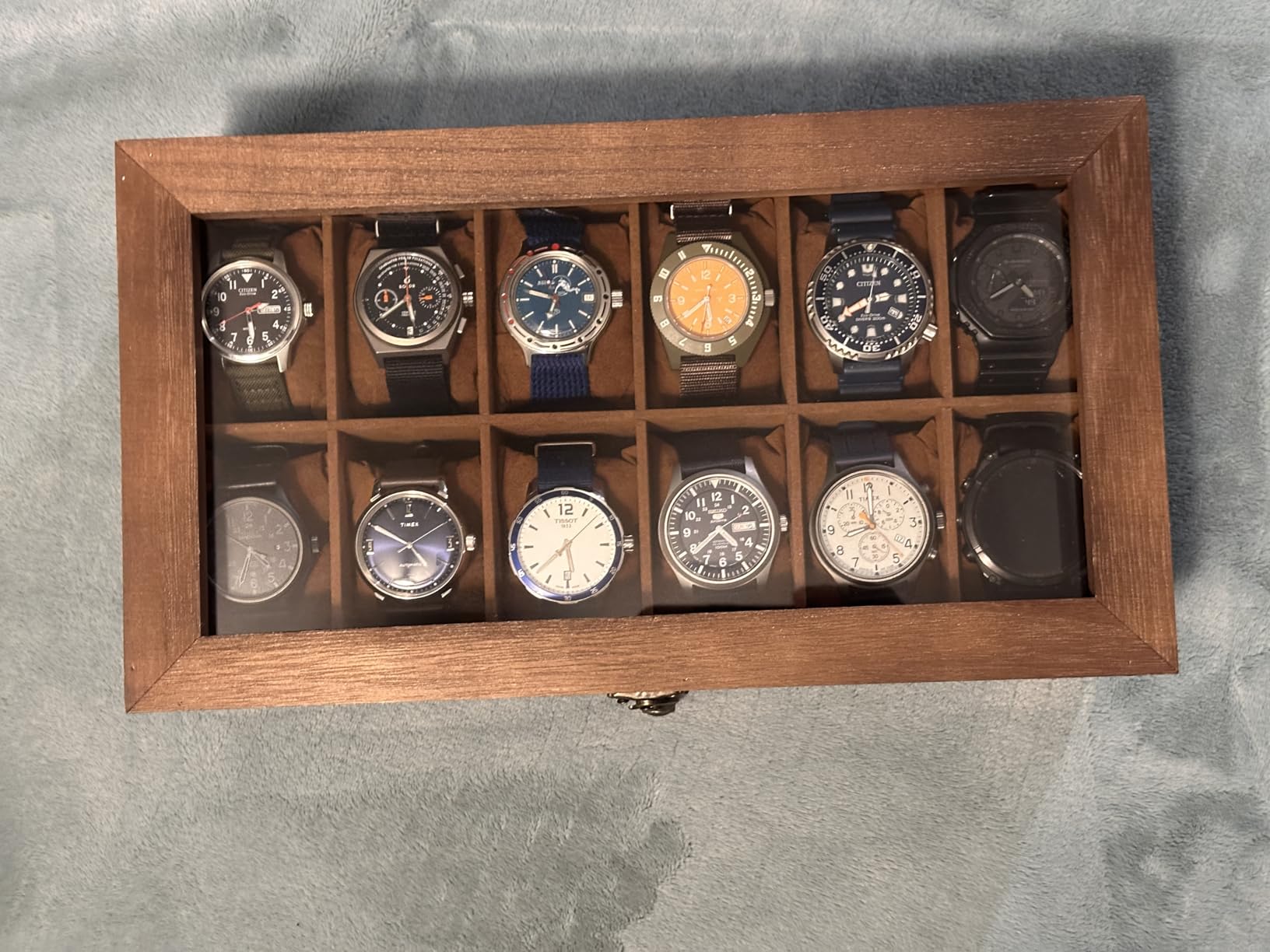 SONGMICS 12-Slot Wooden Watch Box, Display Case with Large Glass Lid customer photo 2